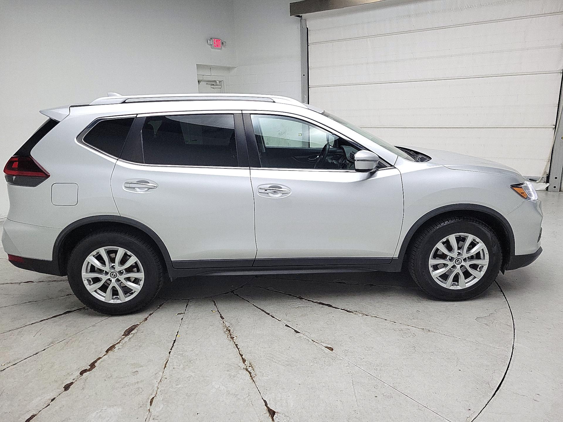 Thumbnail: 2019 Nissan Rogue - 4