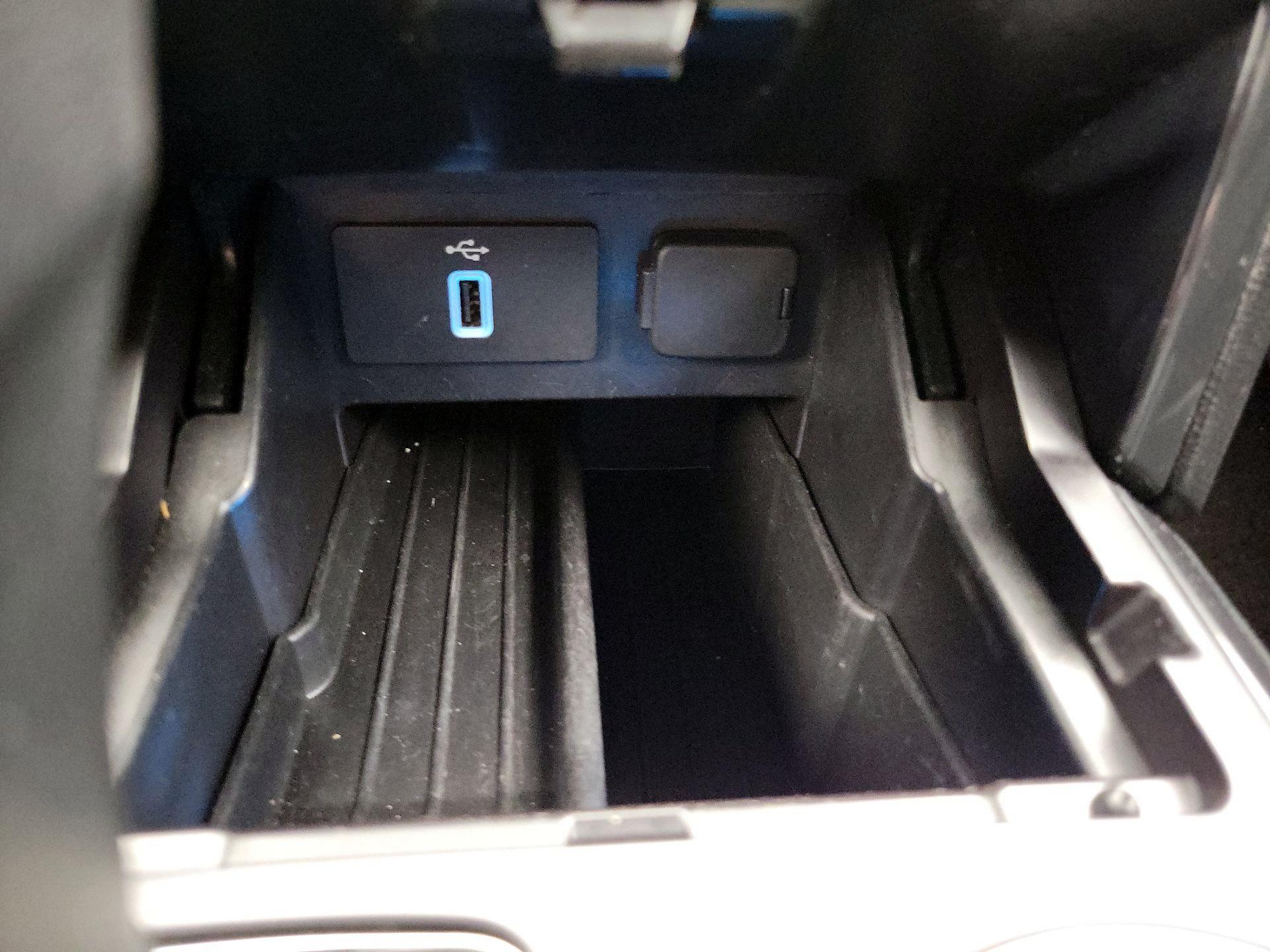 Thumbnail: 2017 Ford Explorer - 19