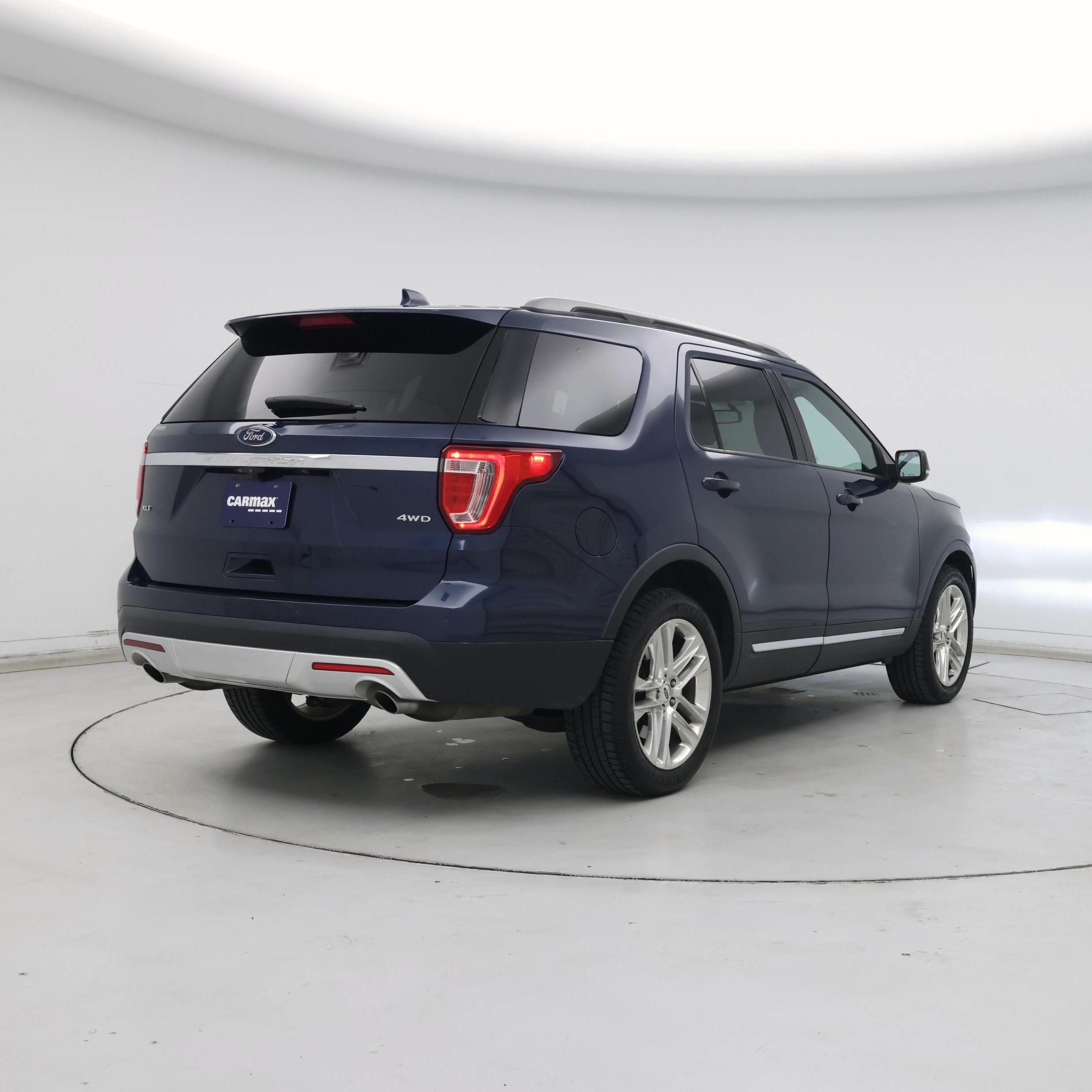 Thumbnail: 2017 Ford Explorer - 8