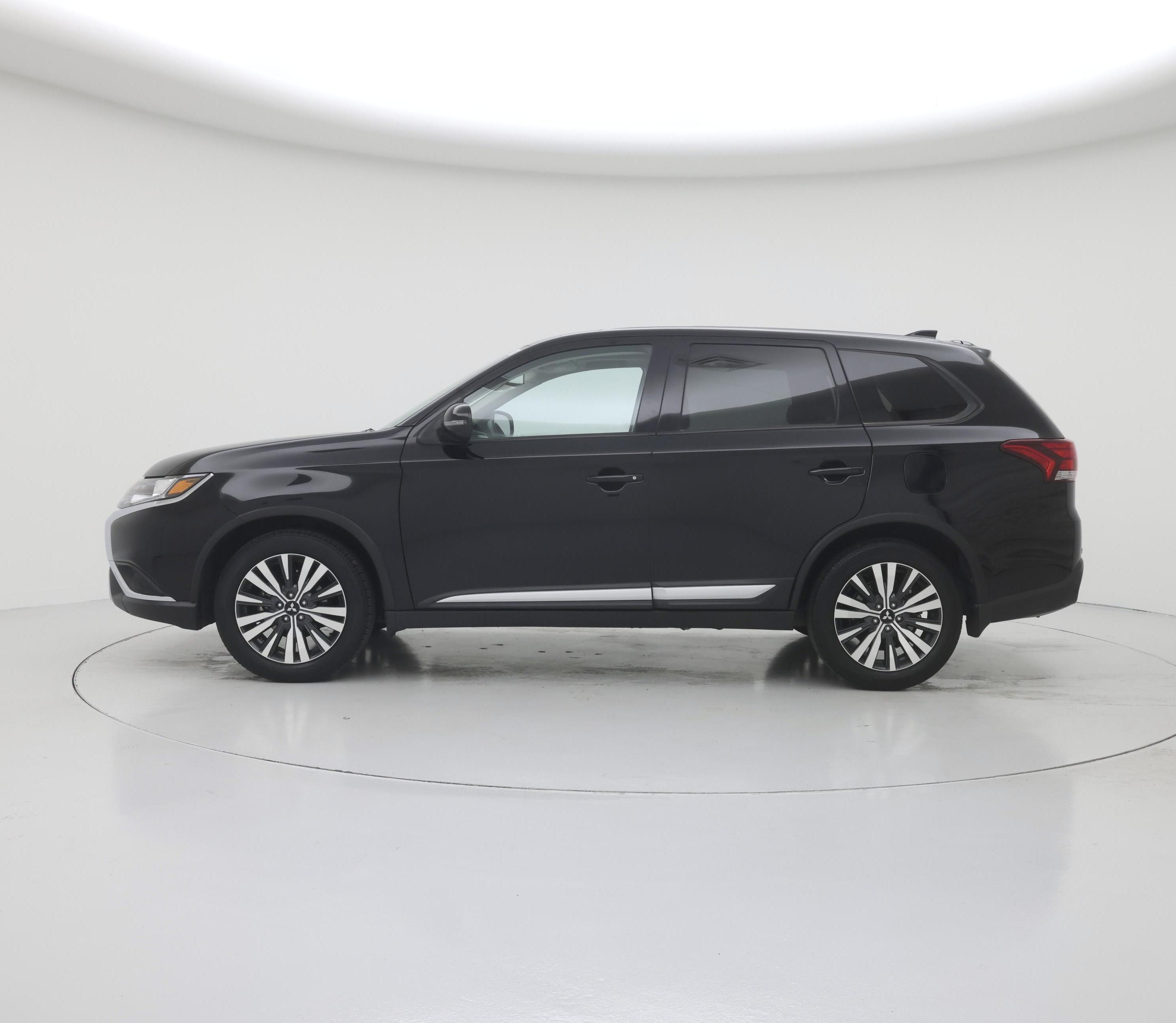 Thumbnail: 2020 Mitsubishi Outlander - 3