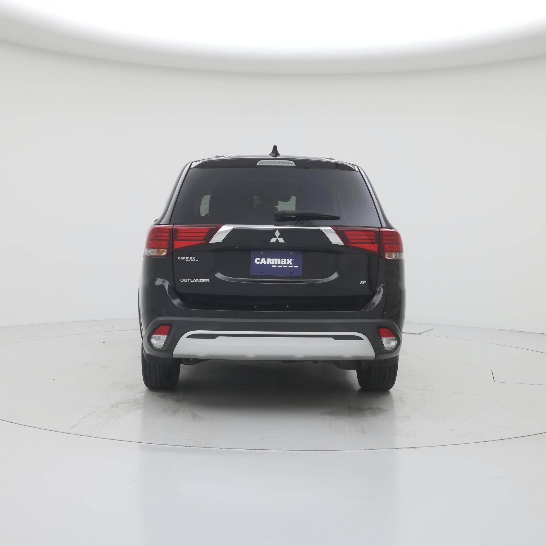 Thumbnail: 2020 Mitsubishi Outlander - 6
