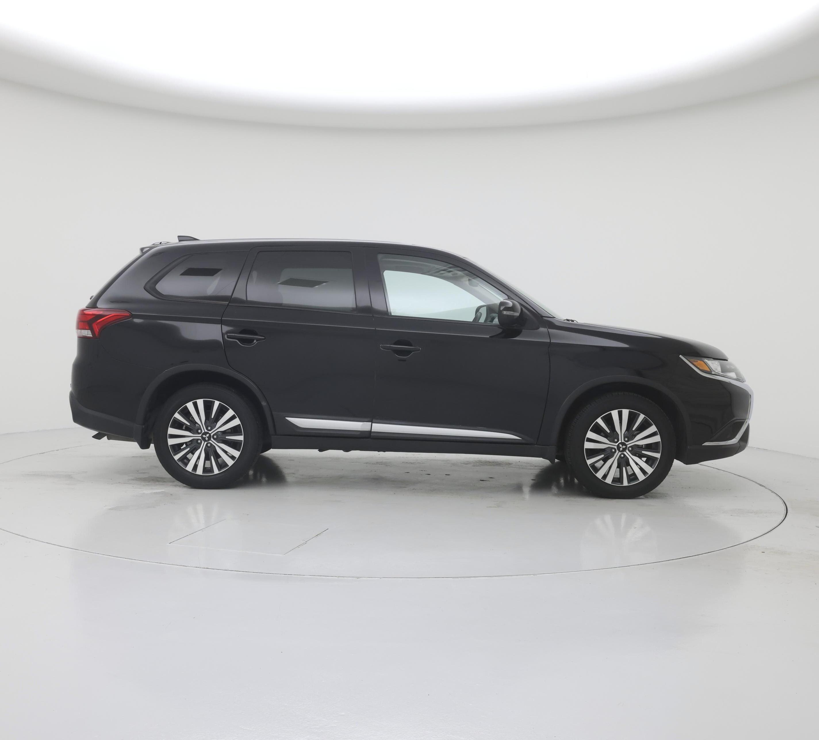 Thumbnail: 2020 Mitsubishi Outlander - 7
