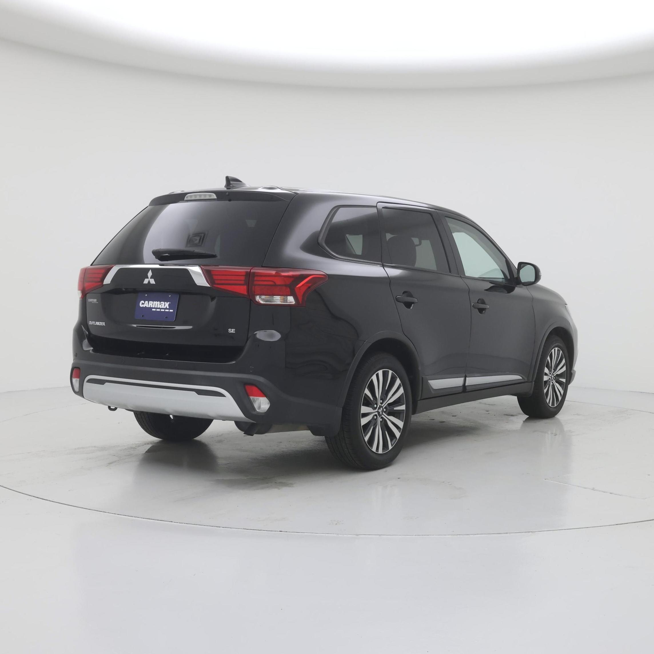 Thumbnail: 2020 Mitsubishi Outlander - 8