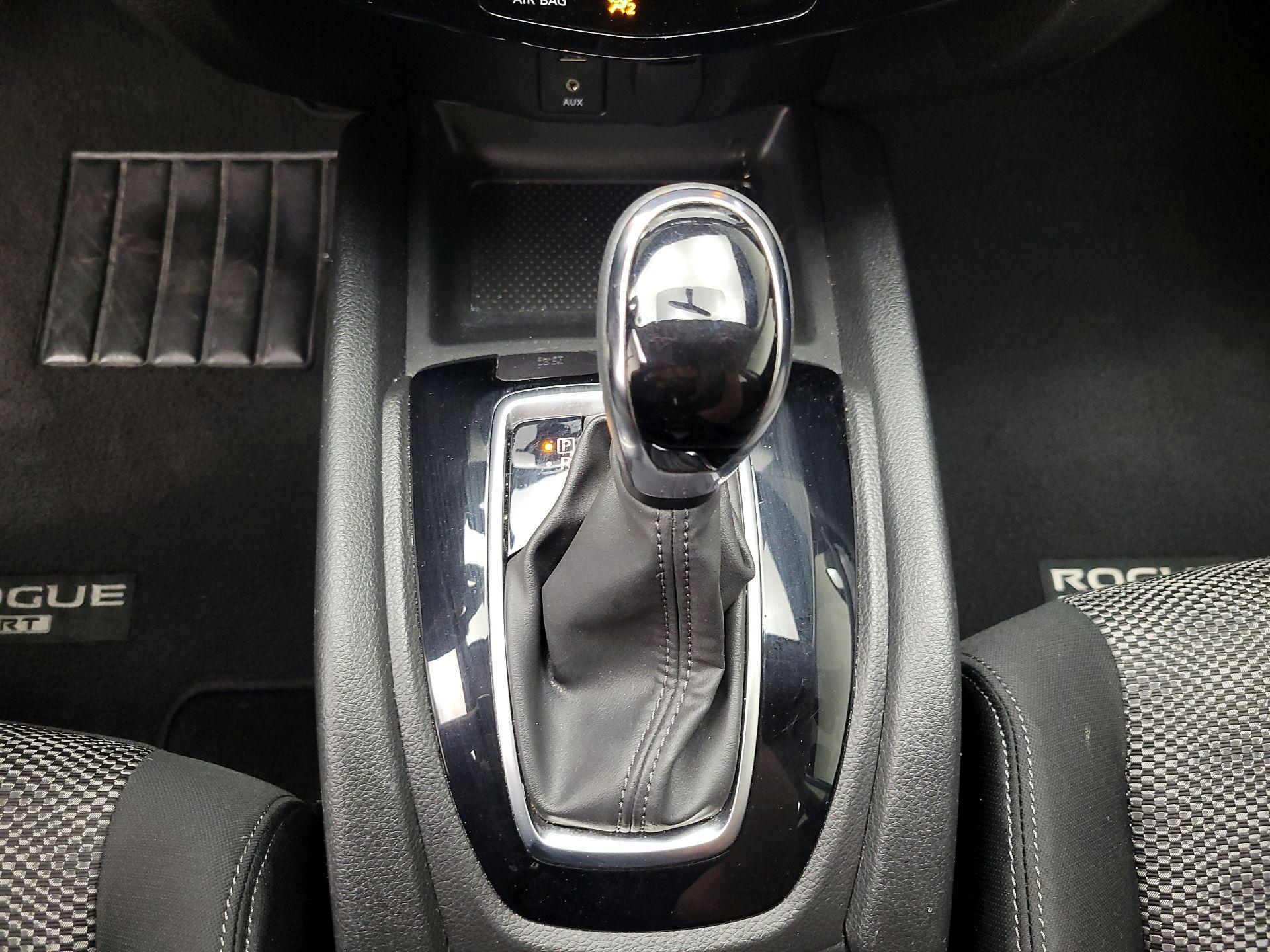 Thumbnail: 2017 Nissan Rogue Sport - 17