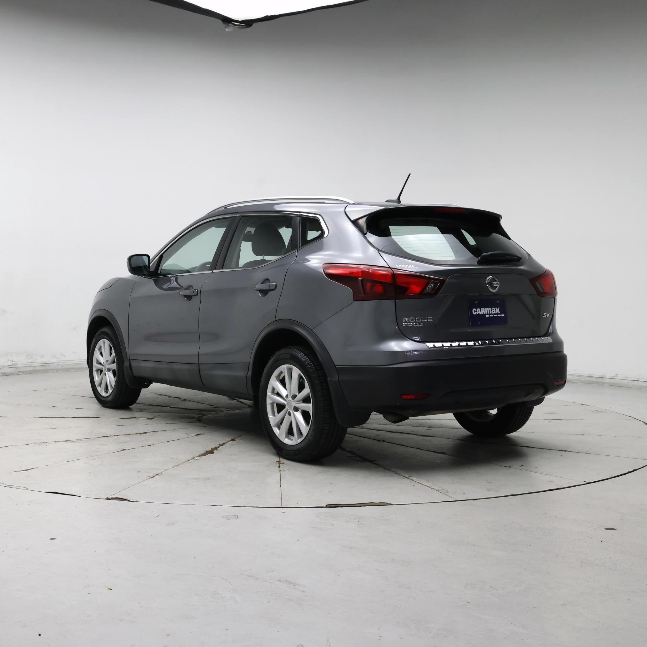 Thumbnail: 2017 Nissan Rogue Sport - 2