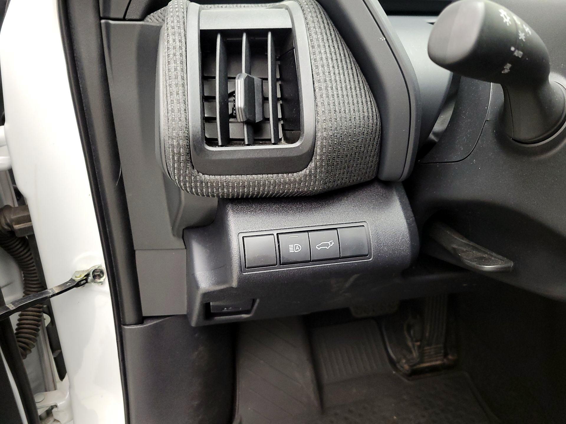 Thumbnail: 2024 Toyota bZ4X - 13