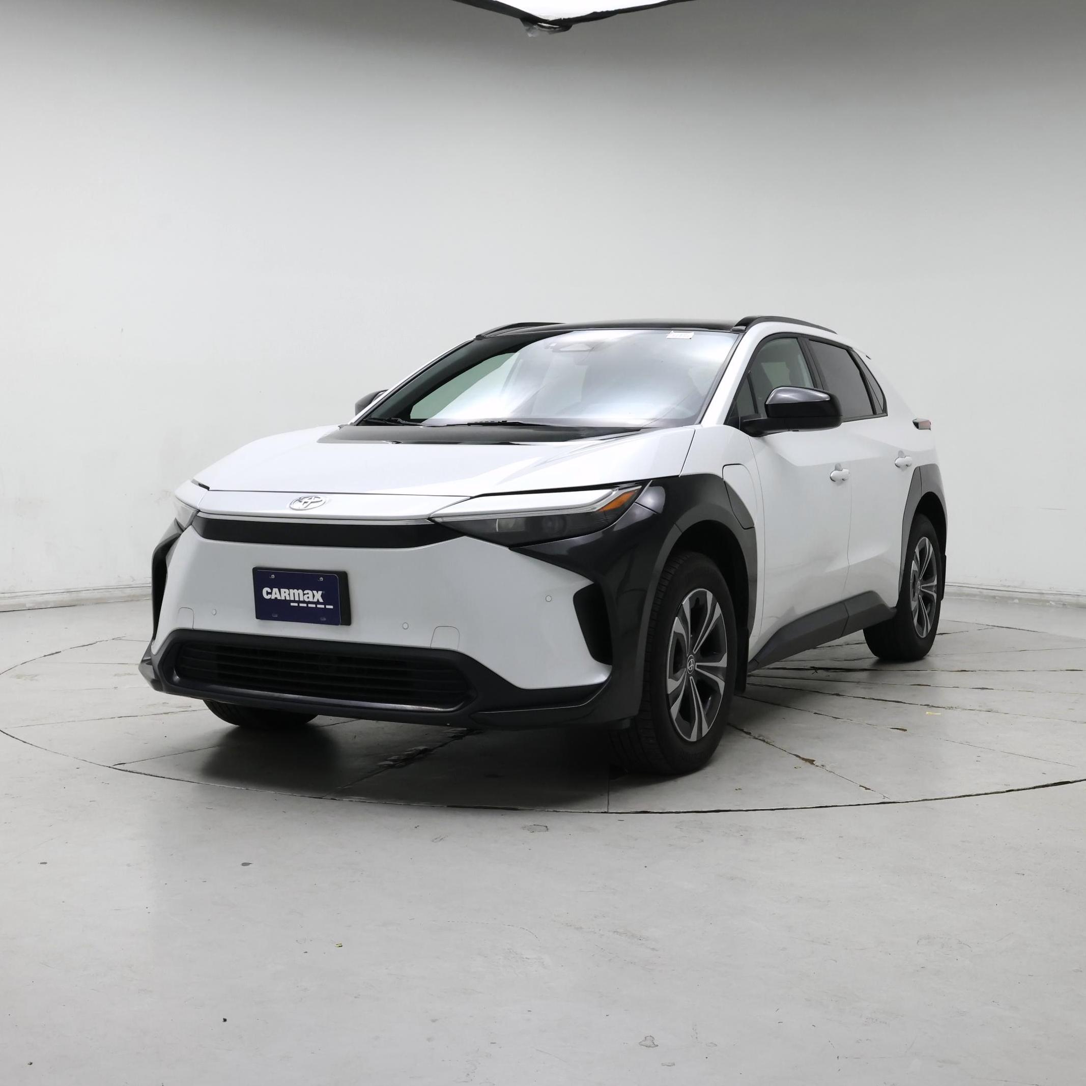 Thumbnail: 2024 Toyota bZ4X - 4