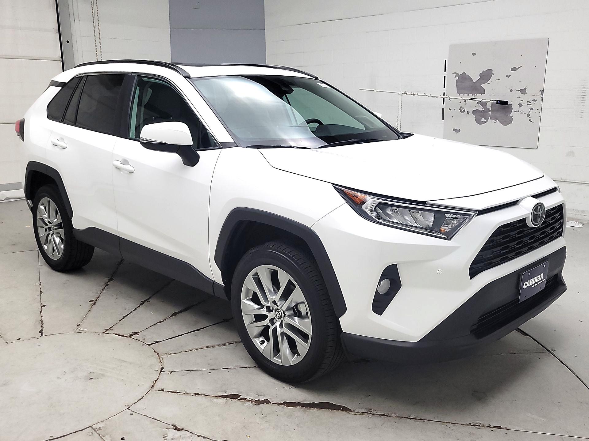 Thumbnail: 2020 Toyota RAV4 - 1
