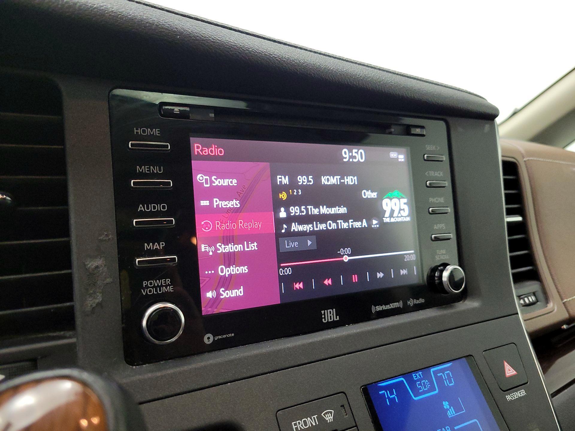 Thumbnail: 2019 Toyota Sienna - 16