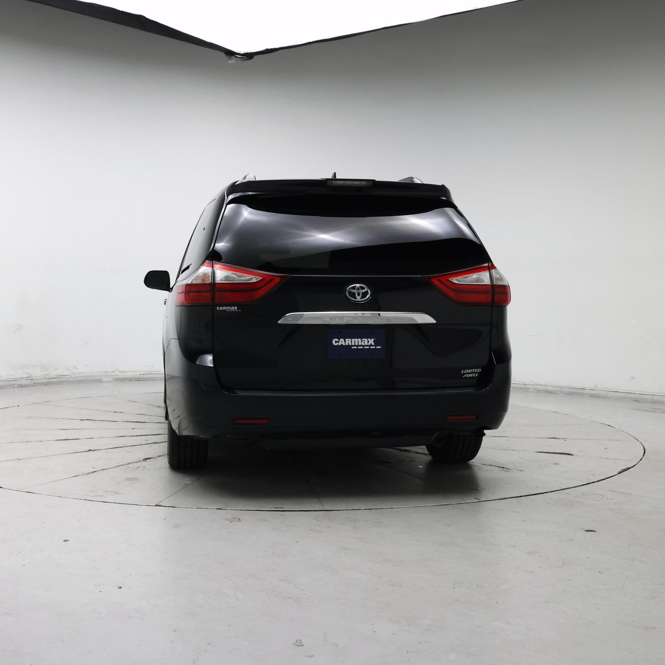 Thumbnail: 2019 Toyota Sienna - 6