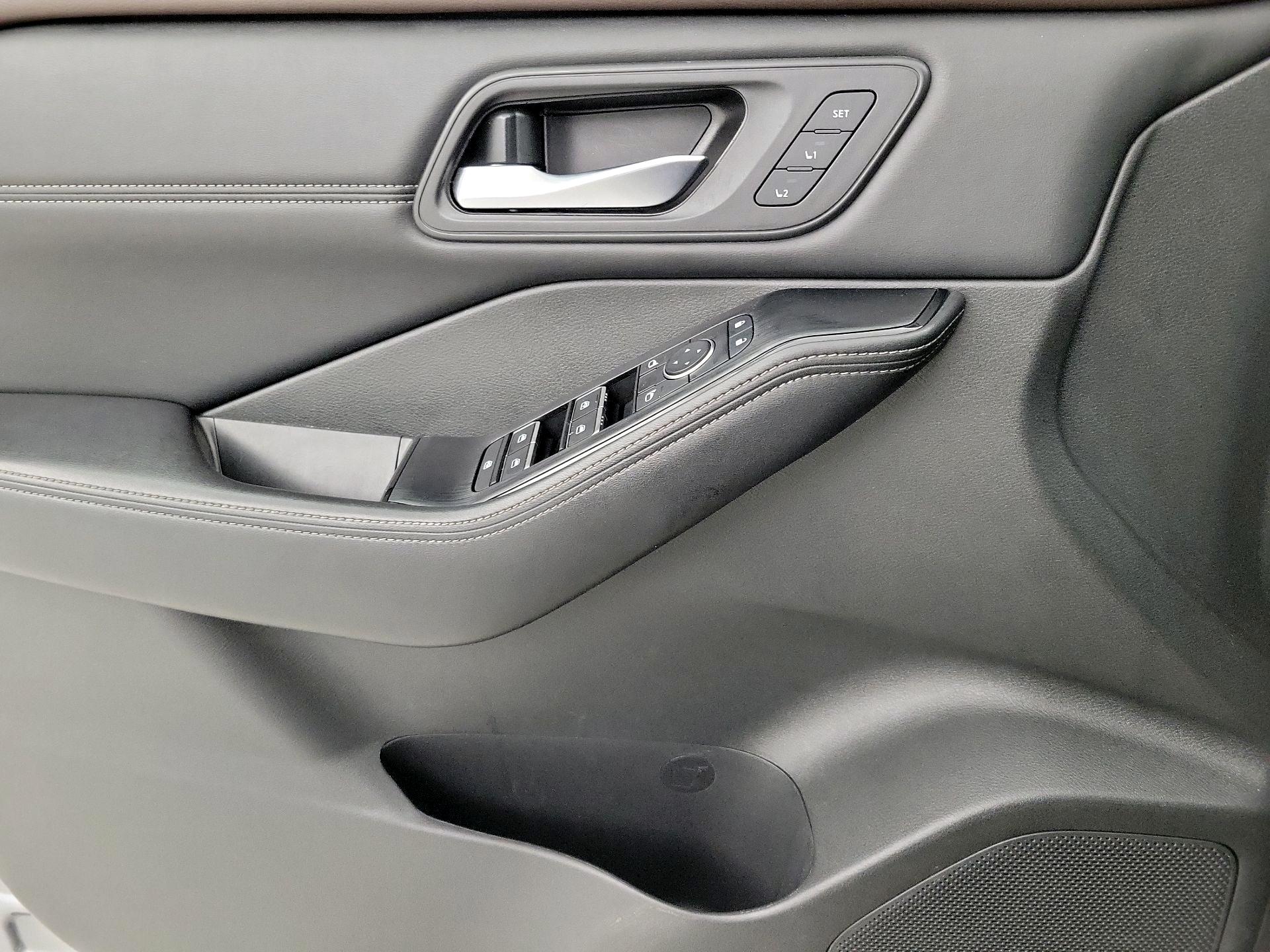 Thumbnail: 2023 Nissan Rogue - 12