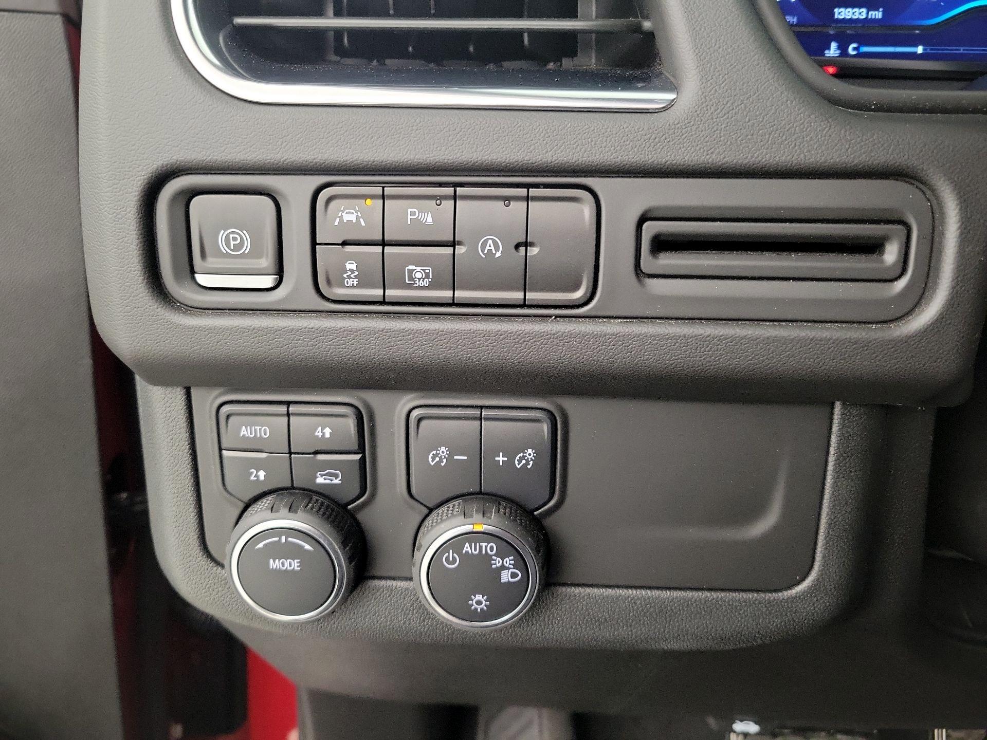 Thumbnail: 2023 Chevrolet Tahoe - 13