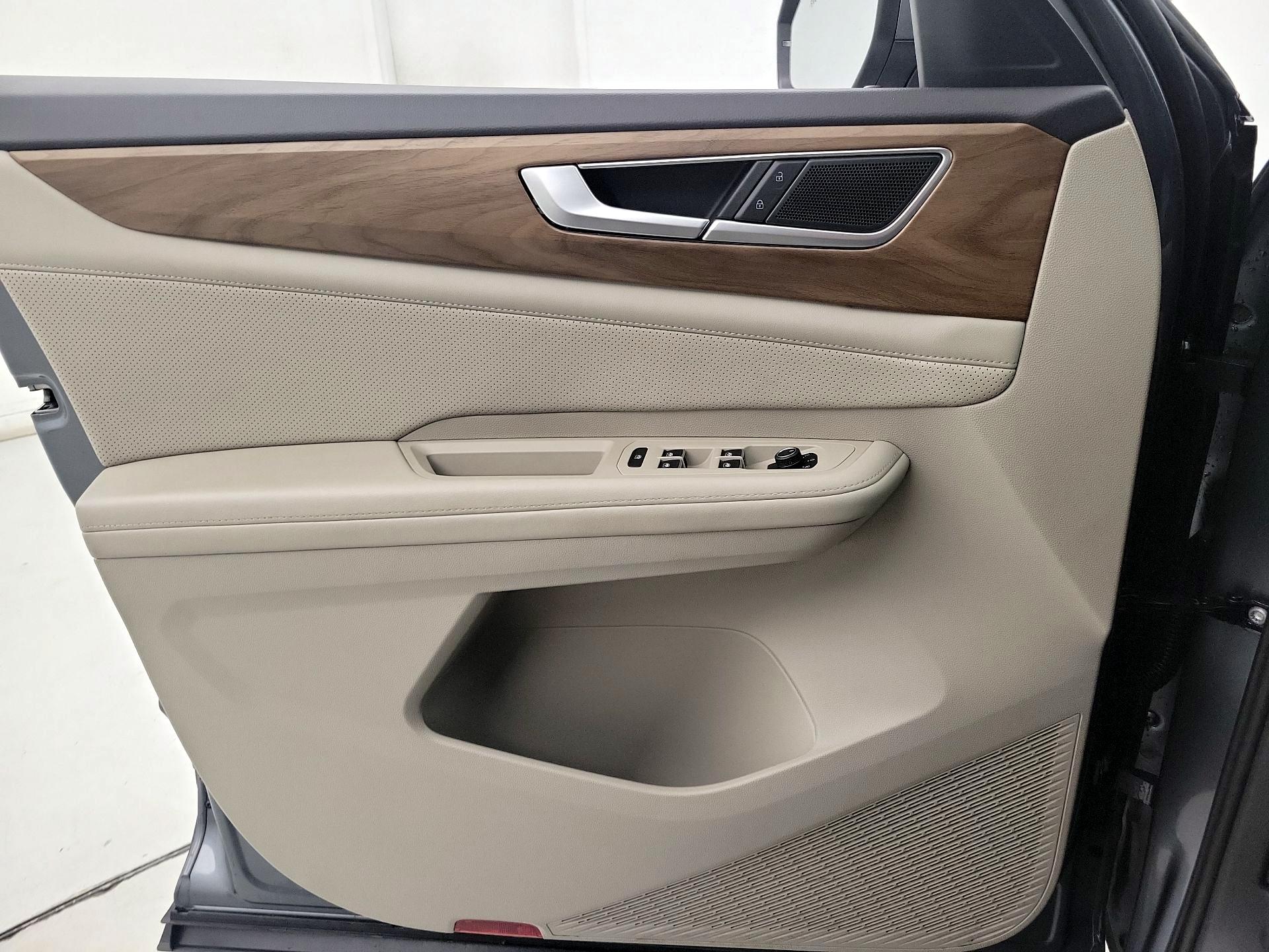 Thumbnail: 2024 Volkswagen Atlas - 12