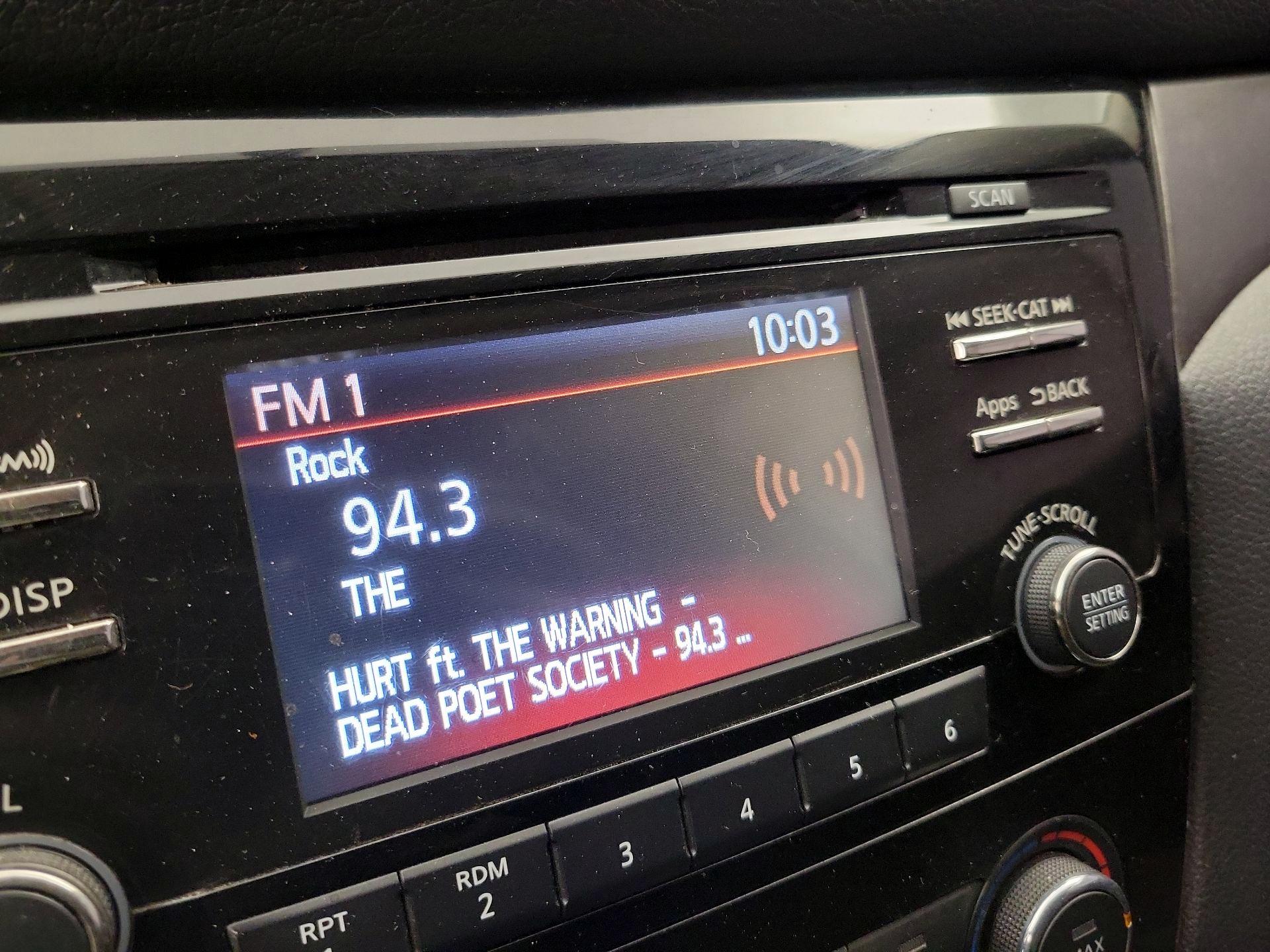 Thumbnail: 2016 Nissan Rogue - 15