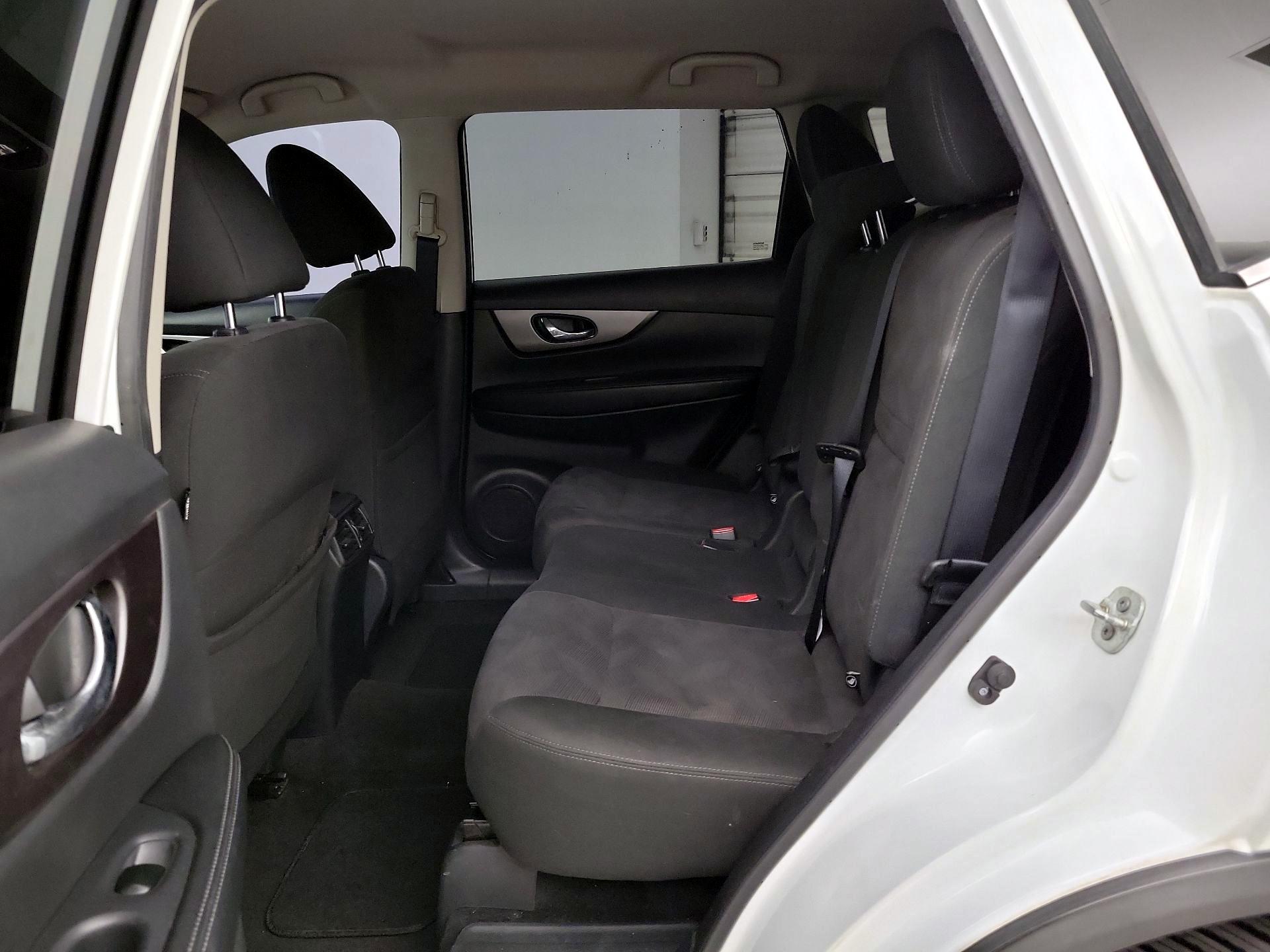 Thumbnail: 2016 Nissan Rogue - 19