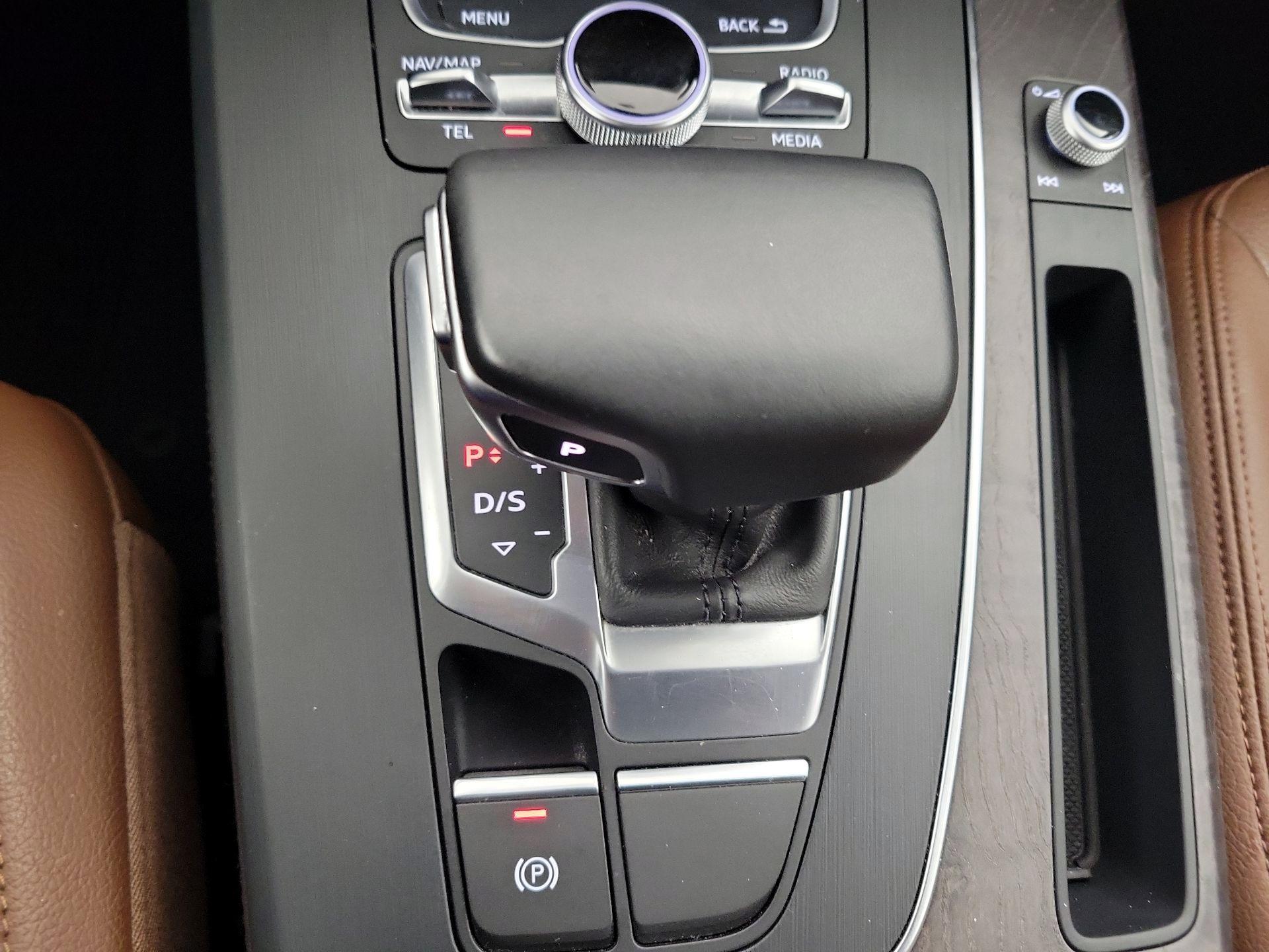 Thumbnail: 2018 Audi Q5 - 18