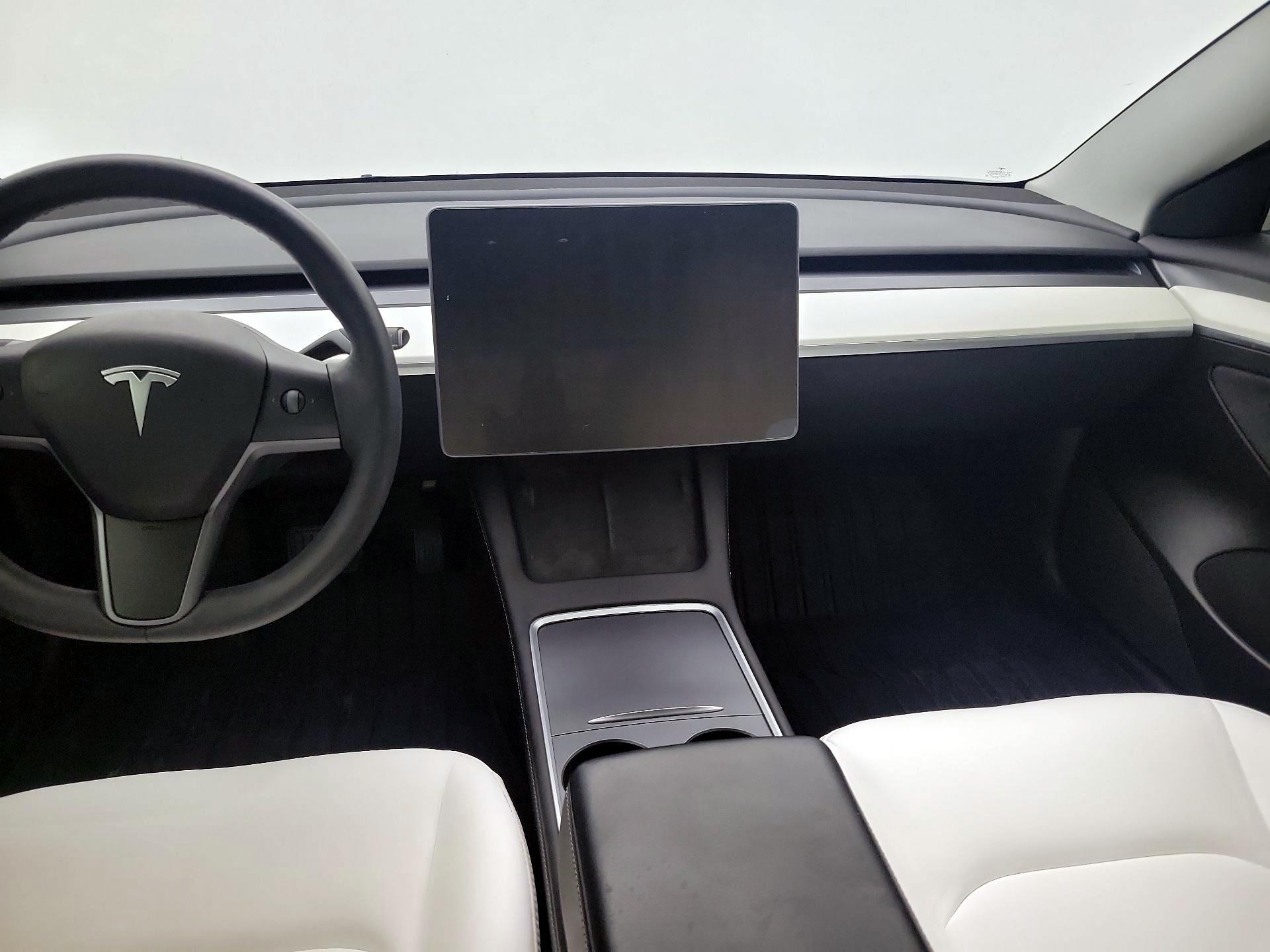 Thumbnail: 2023 Tesla Model 3 - 9