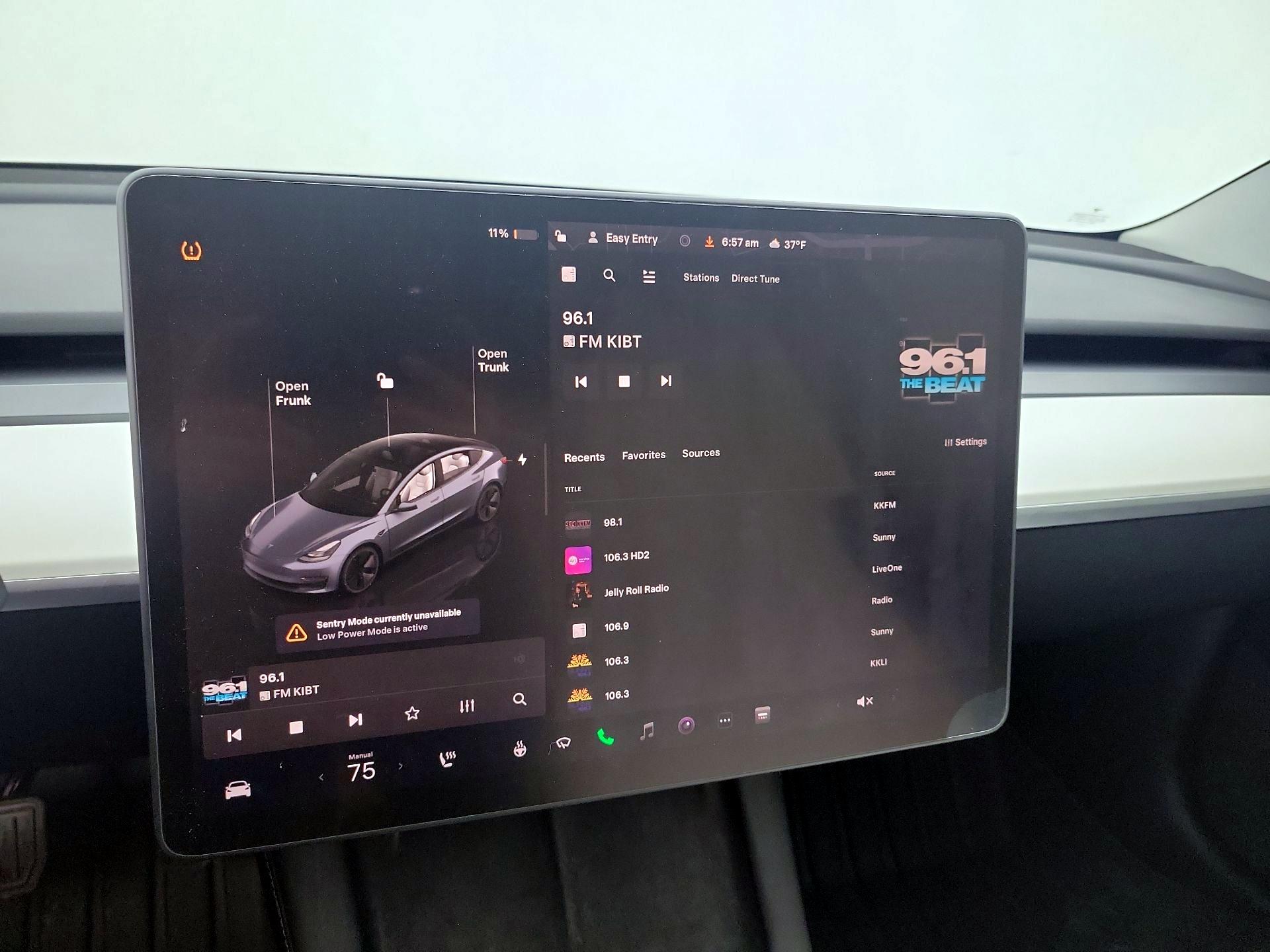 Thumbnail: 2023 Tesla Model 3 - 15