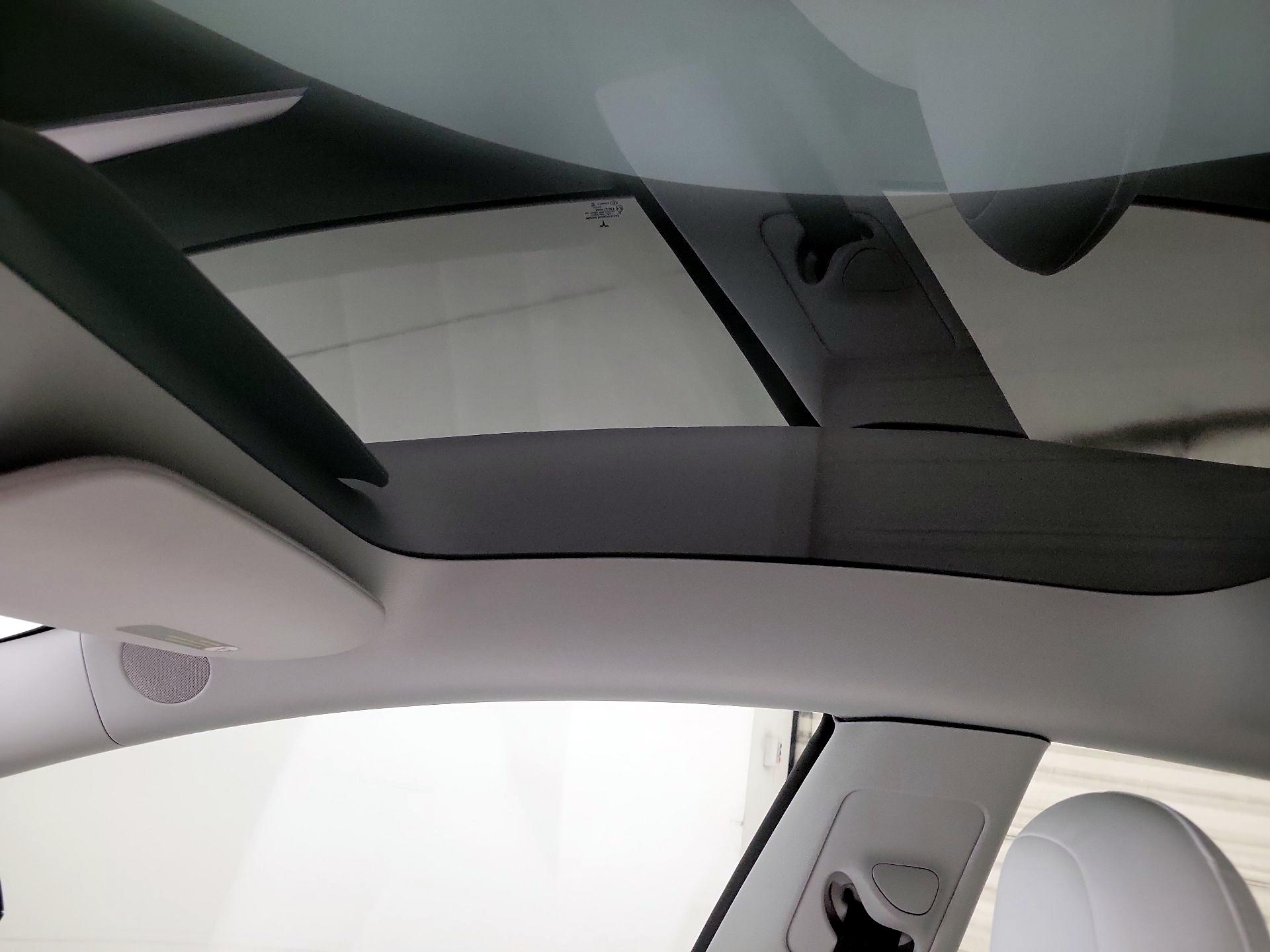 Thumbnail: 2023 Tesla Model 3 - 19