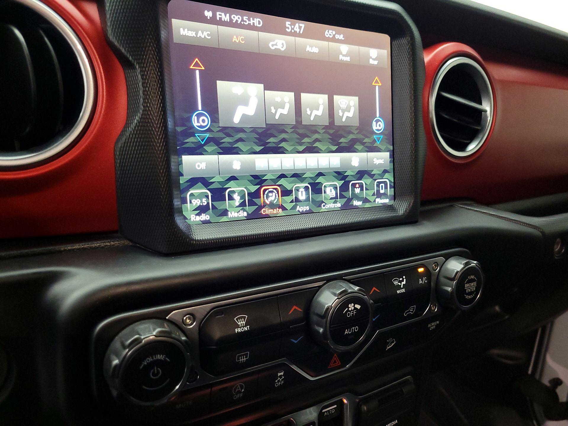 Thumbnail: 2019 Jeep Wrangler - 17