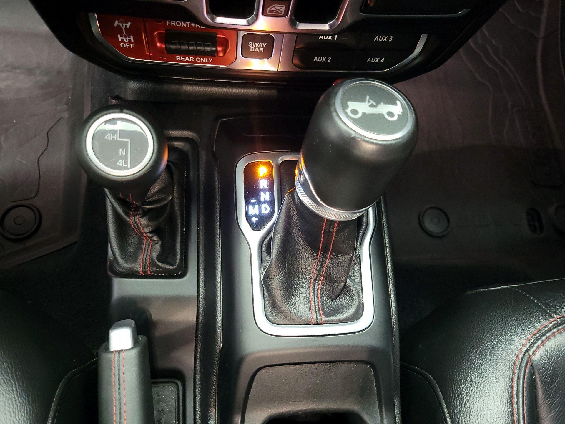 Thumbnail: 2019 Jeep Wrangler - 18