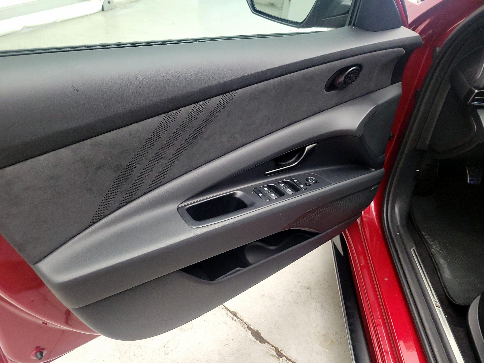 Thumbnail: 2025 Hyundai Elantra - 10