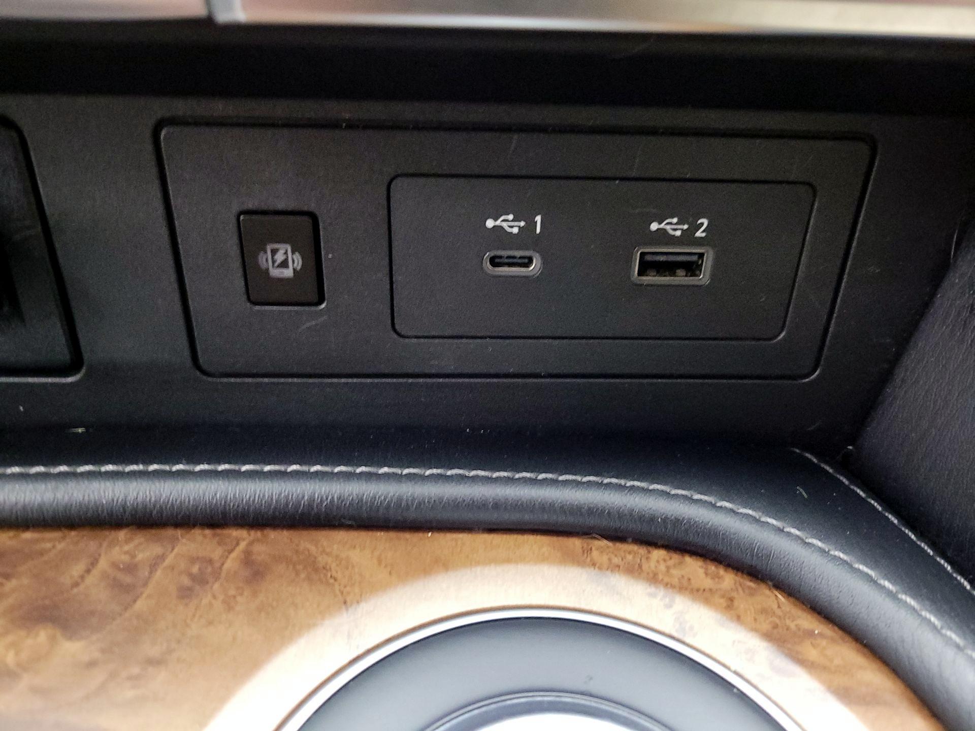 Thumbnail: 2021 Nissan Armada - 19