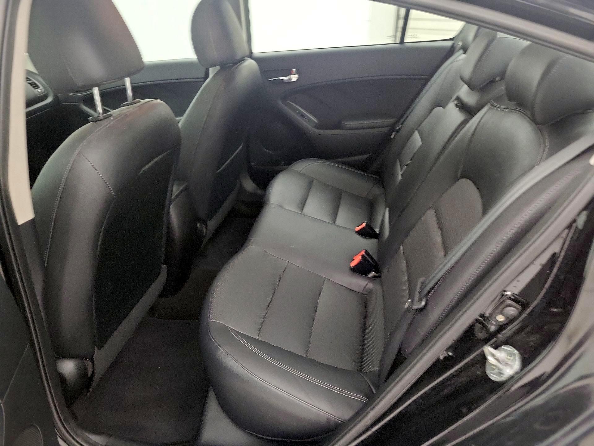 Thumbnail: 2015 Kia Forte - 20