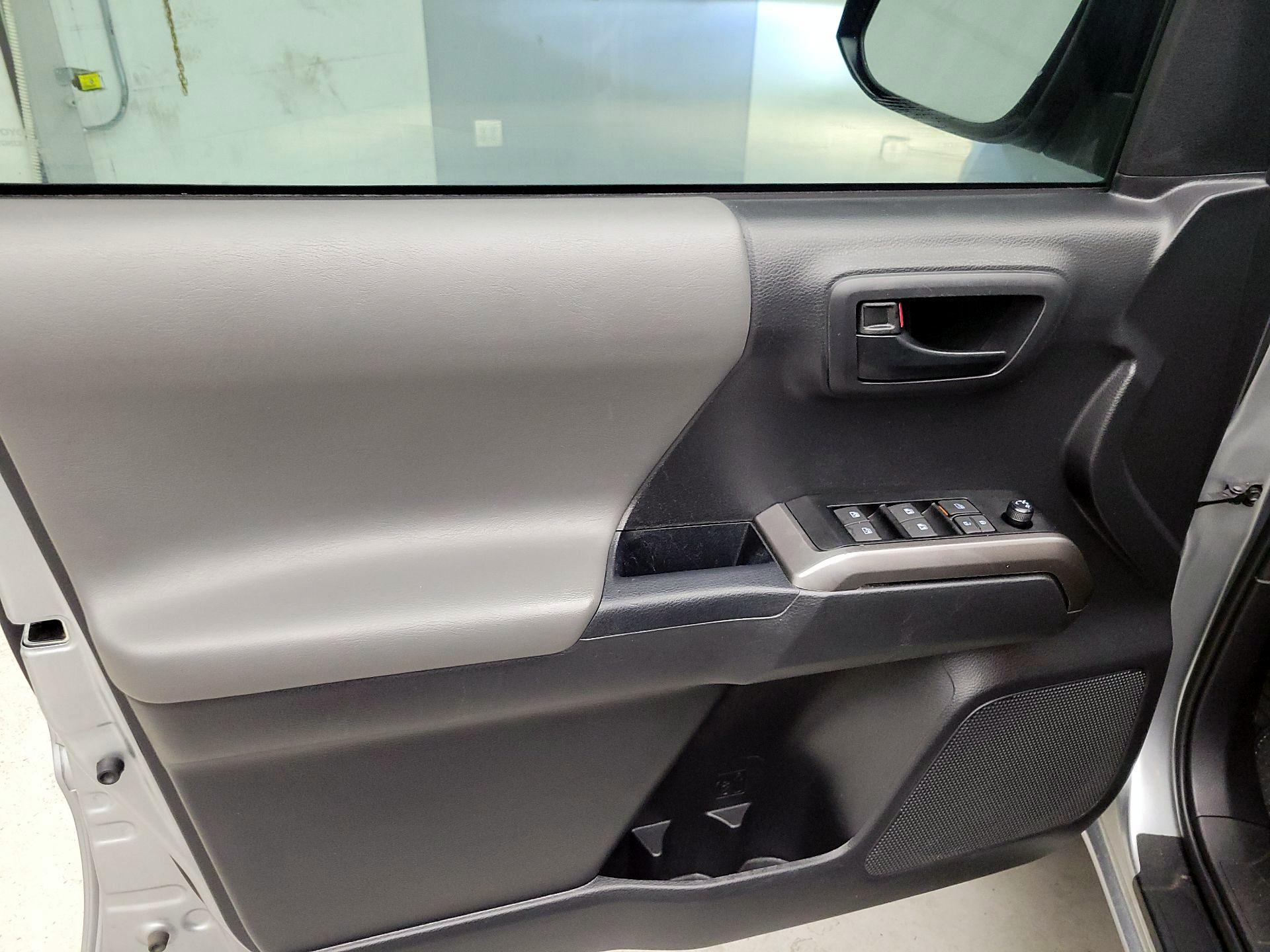 Thumbnail: 2023 Toyota Tacoma - 10