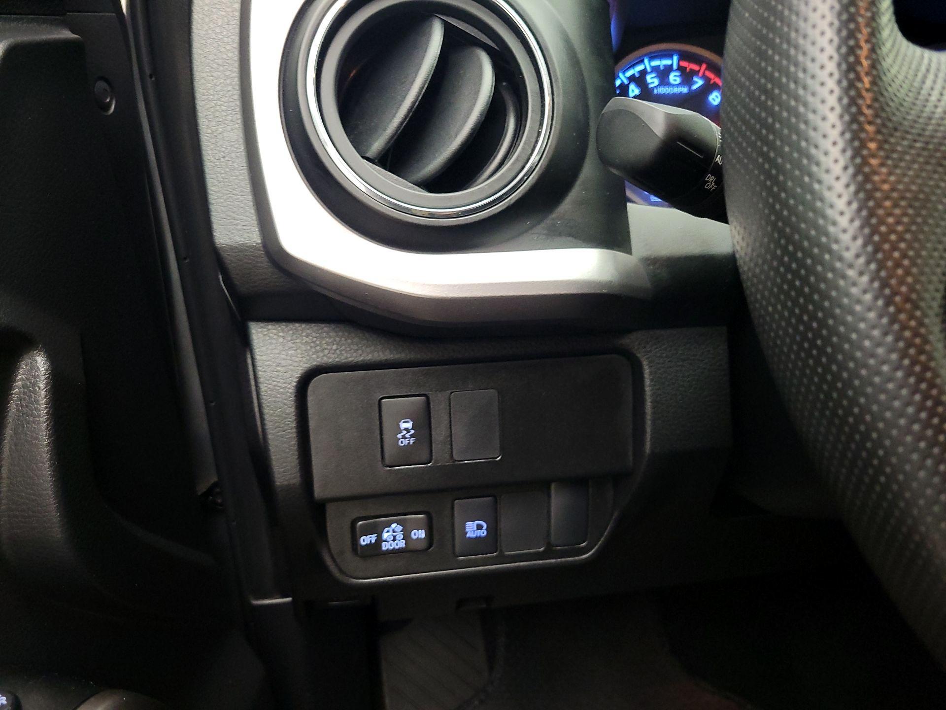 Thumbnail: 2023 Toyota Tacoma - 11