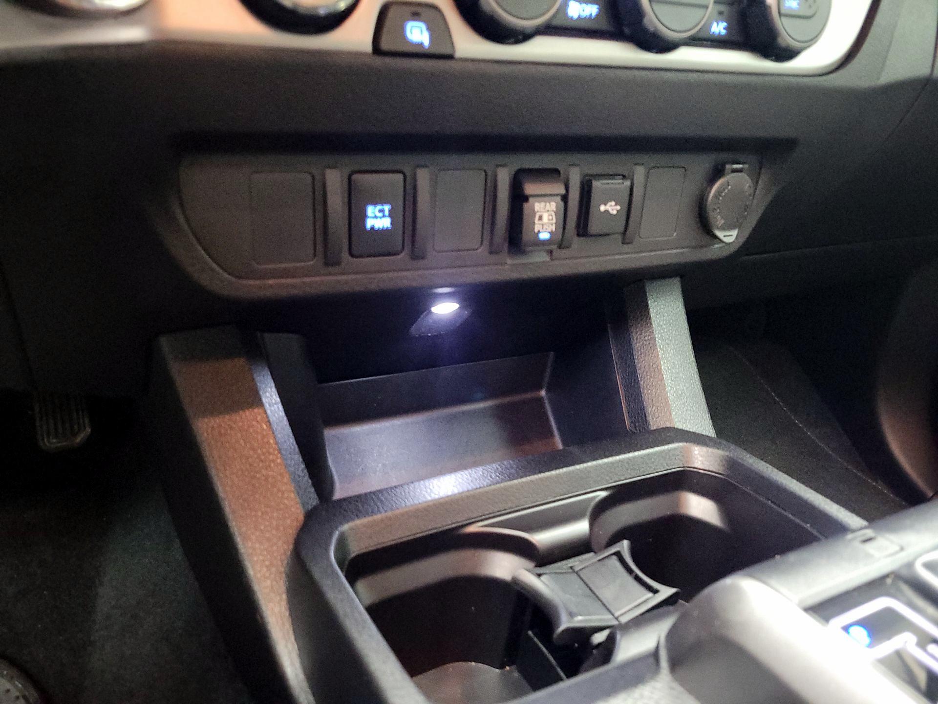 Thumbnail: 2023 Toyota Tacoma - 17