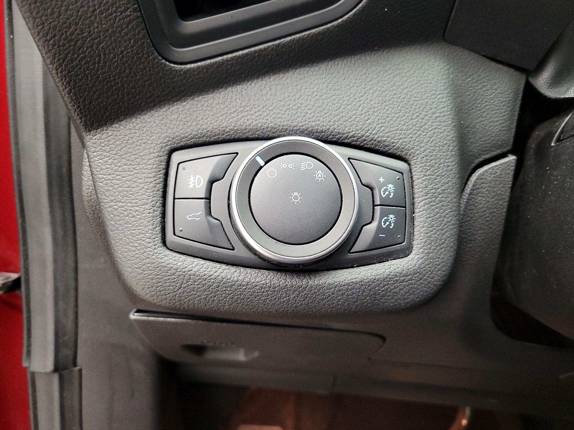 Thumbnail: 2019 Ford Escape - 13