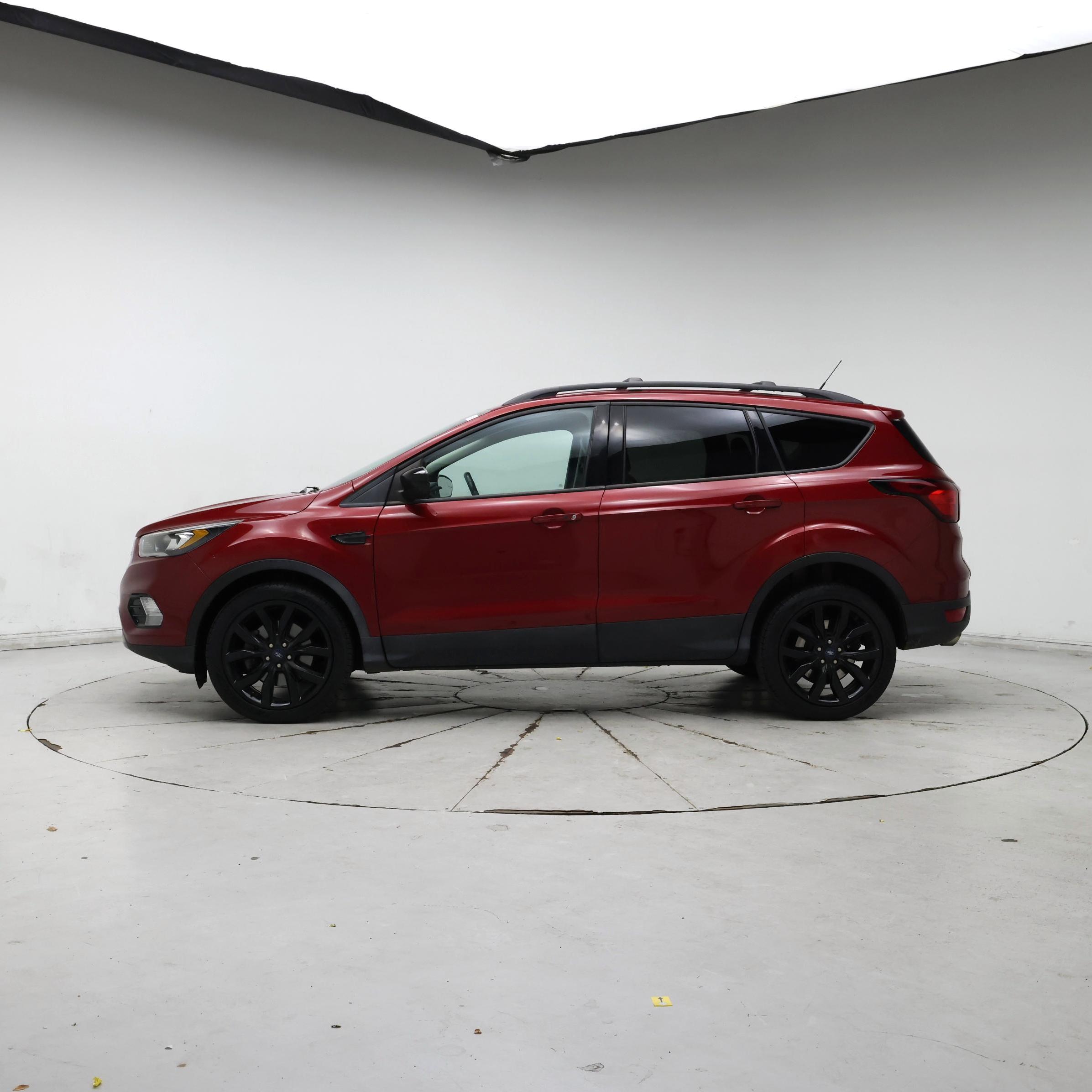 Thumbnail: 2019 Ford Escape - 3