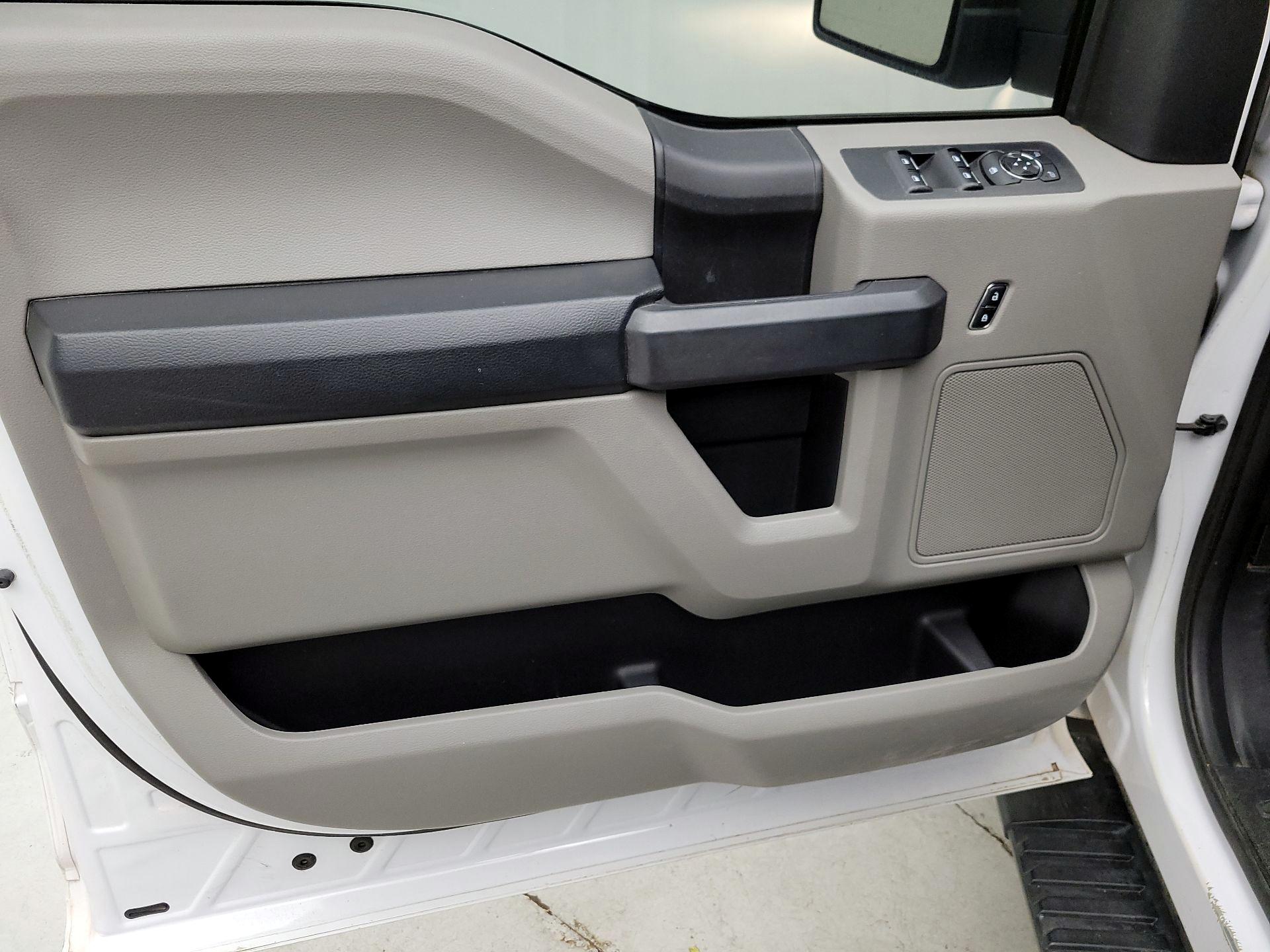 Thumbnail: 2017 Ford F-150 - 12