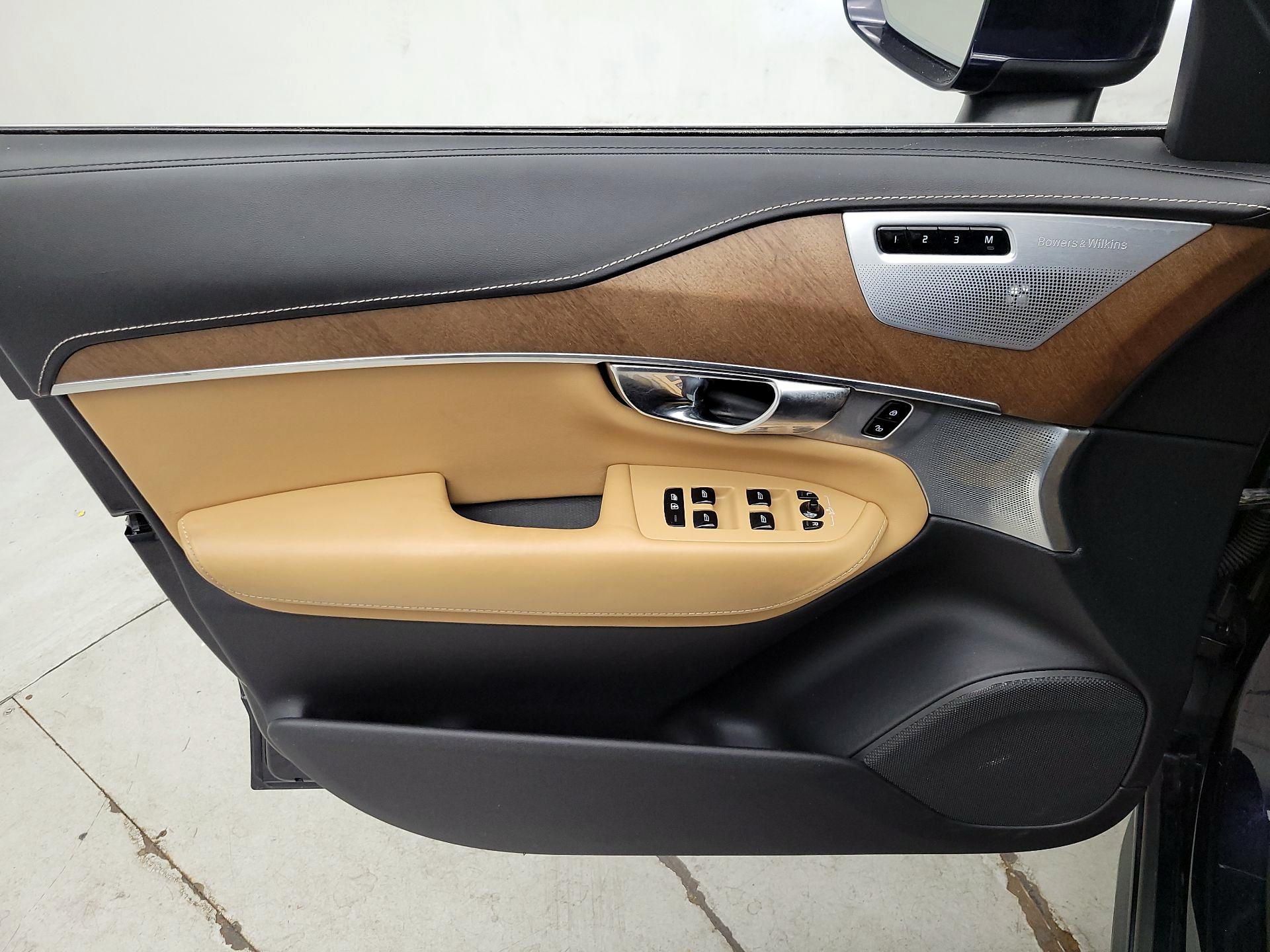 Thumbnail: 2017 Volvo XC90 - 12