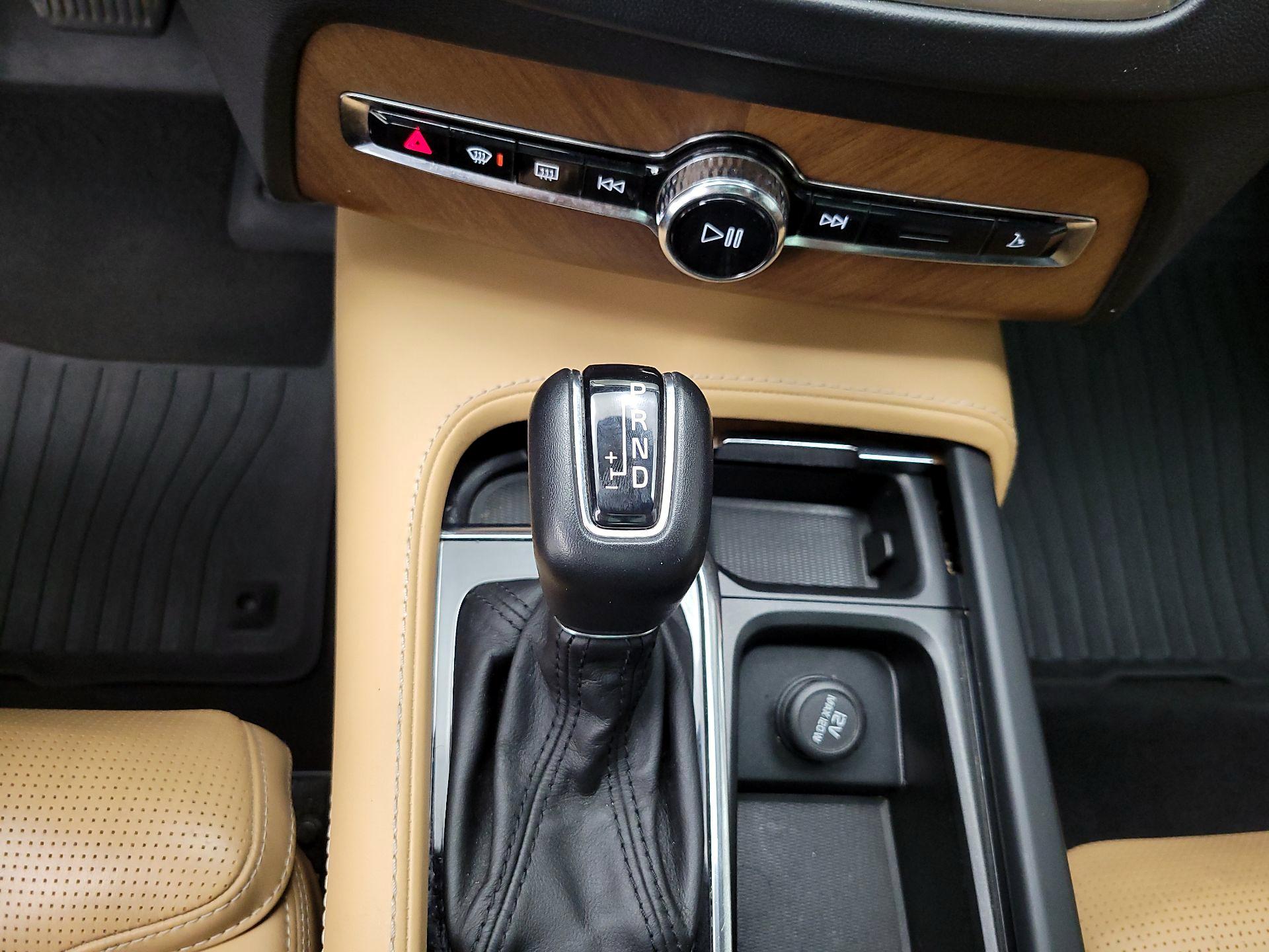 Thumbnail: 2017 Volvo XC90 - 18