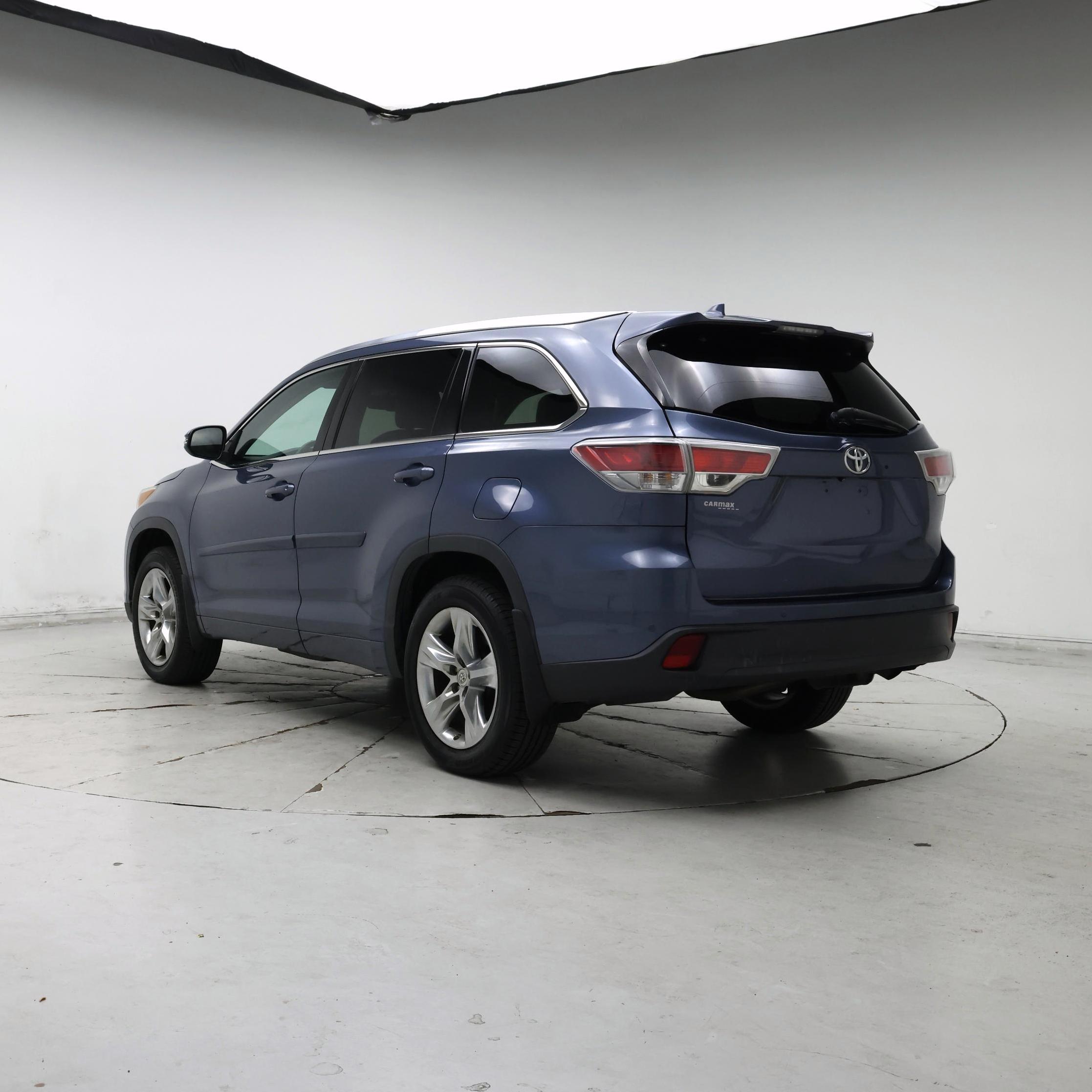 Thumbnail: 2015 Toyota Highlander - 2