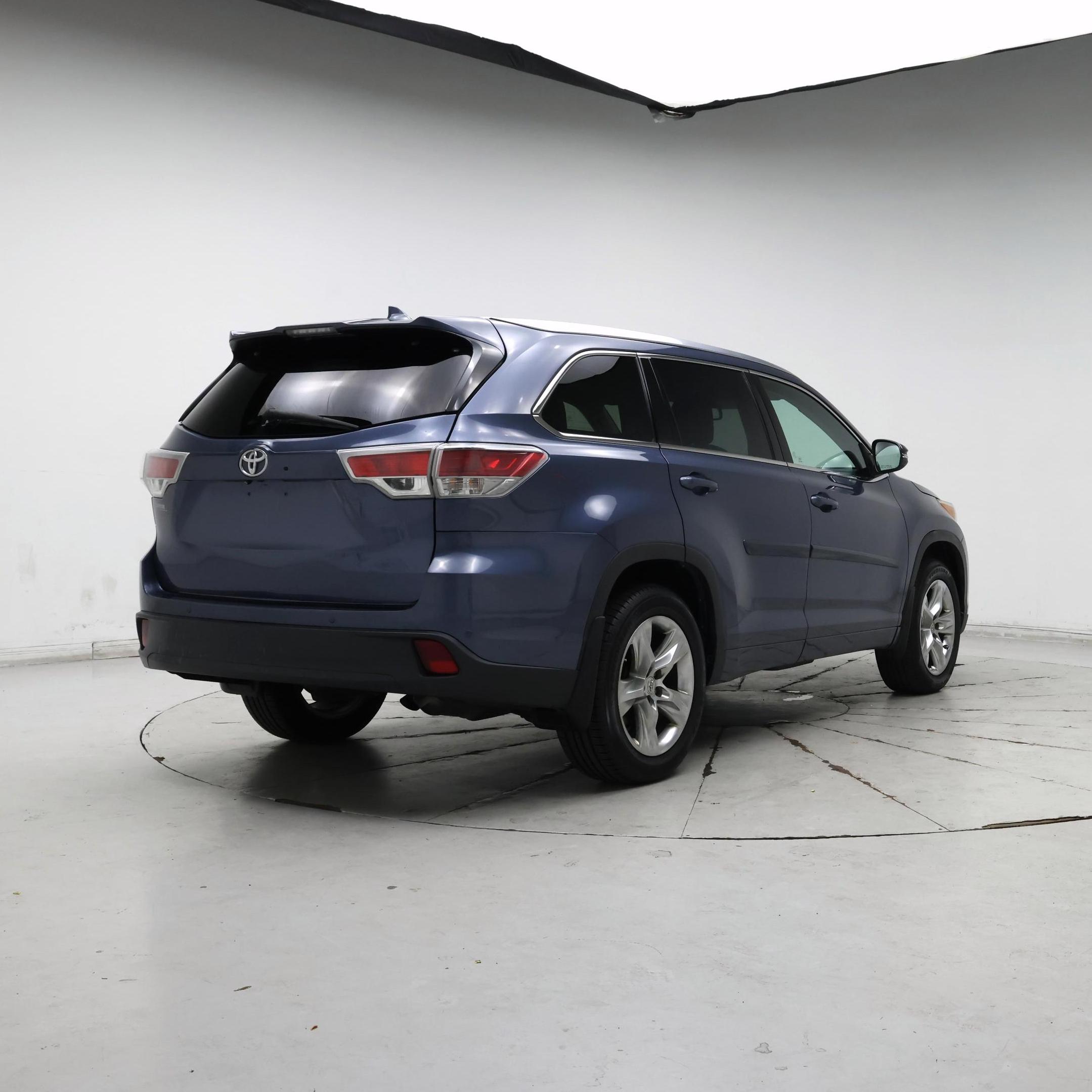 Thumbnail: 2015 Toyota Highlander - 8