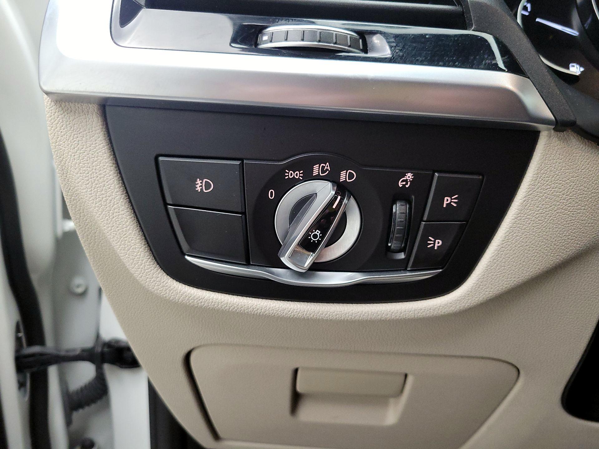 Thumbnail: 2021 BMW X3 - 13