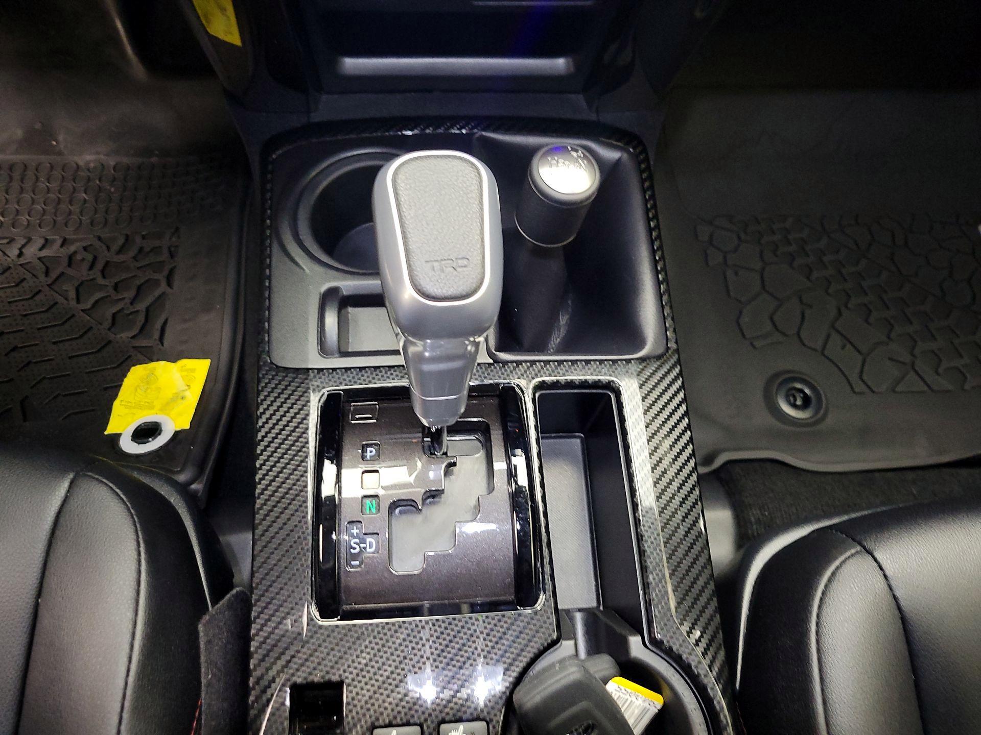 Thumbnail: 2022 Toyota 4Runner - 16