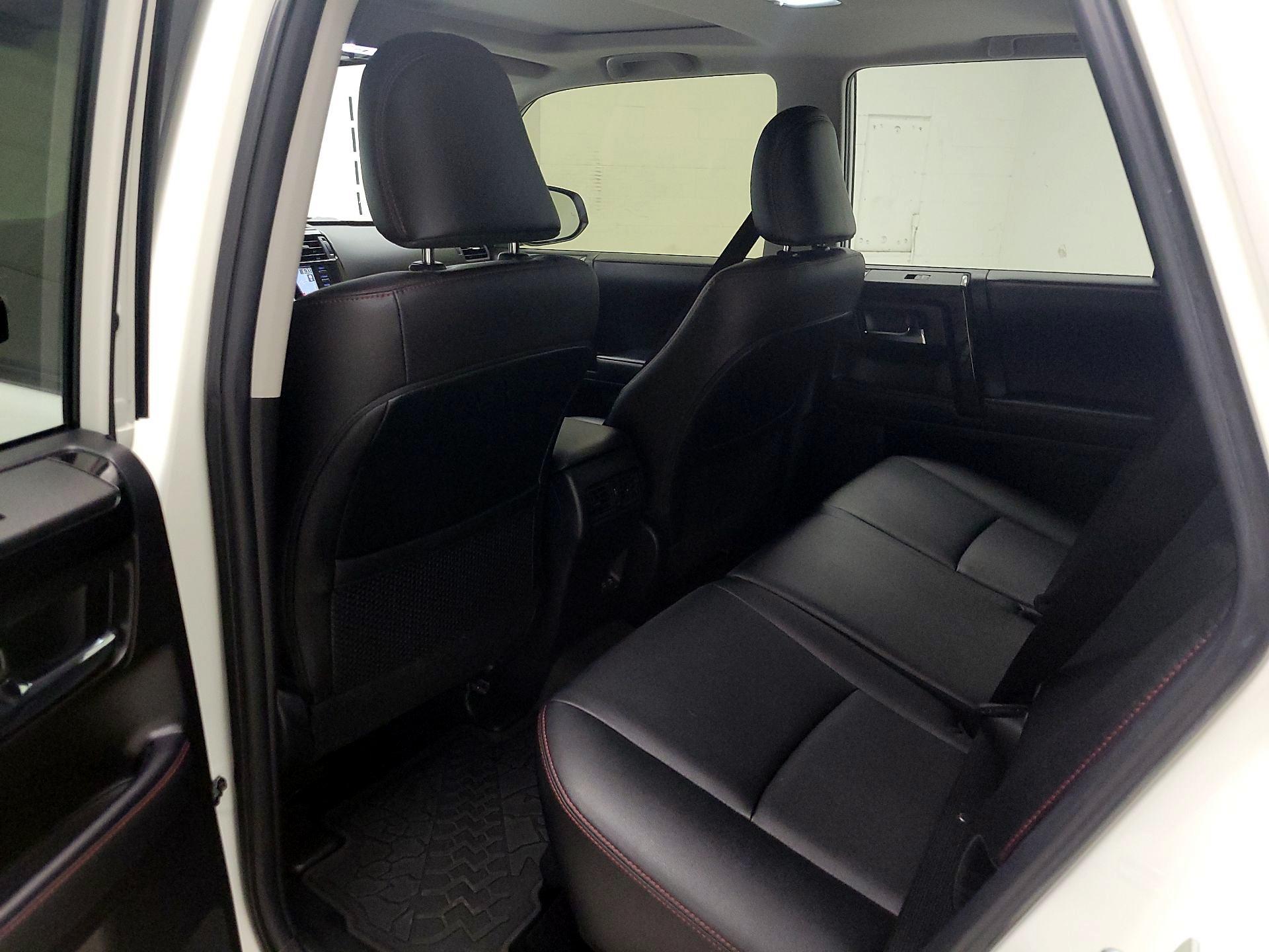 Thumbnail: 2022 Toyota 4Runner - 18