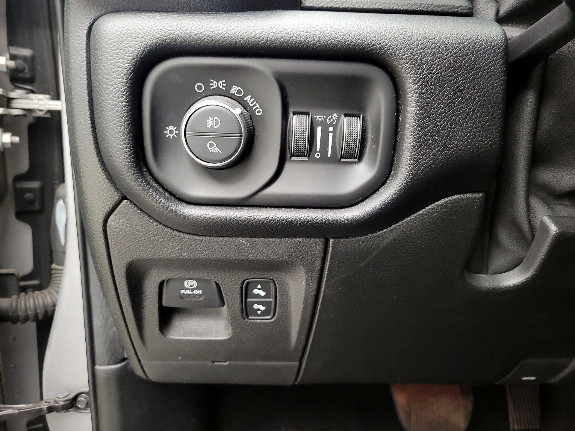 Thumbnail: 2019 RAM 1500 - 13