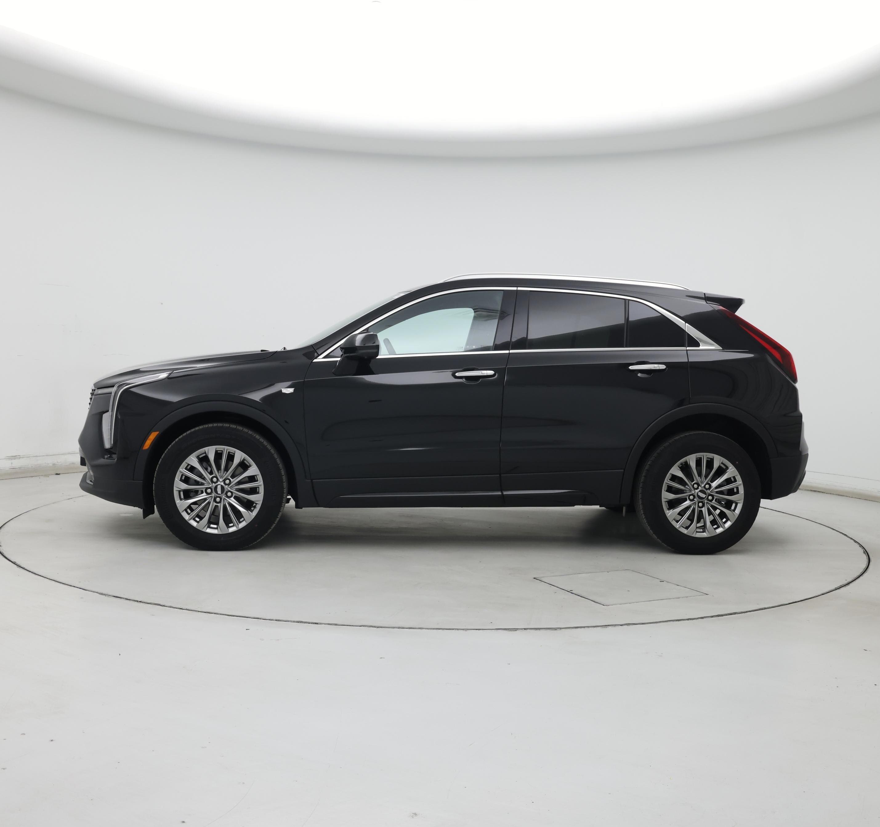 Thumbnail: 2025 Cadillac XT4 - 3