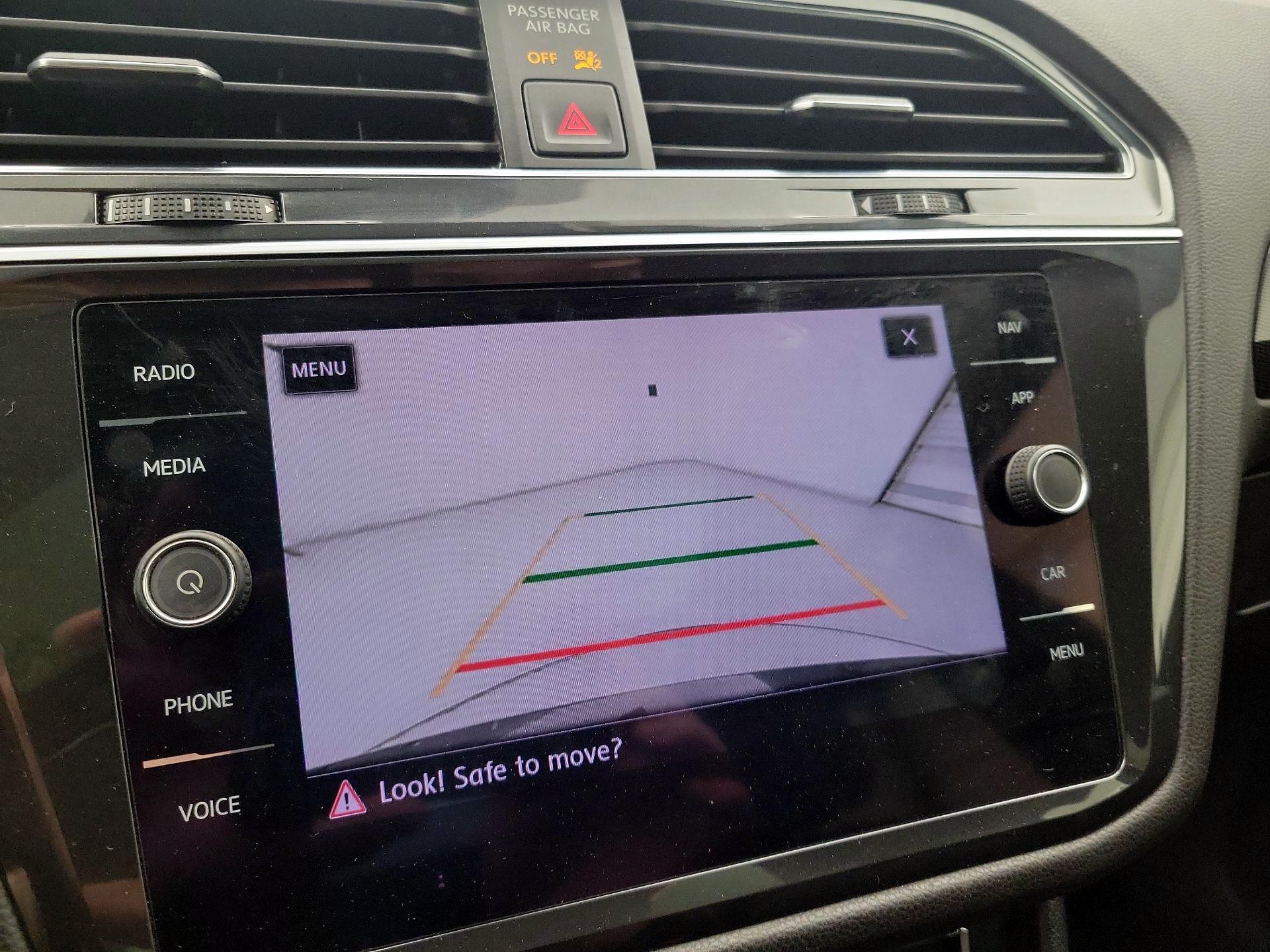 Thumbnail: 2019 Volkswagen Tiguan - 15