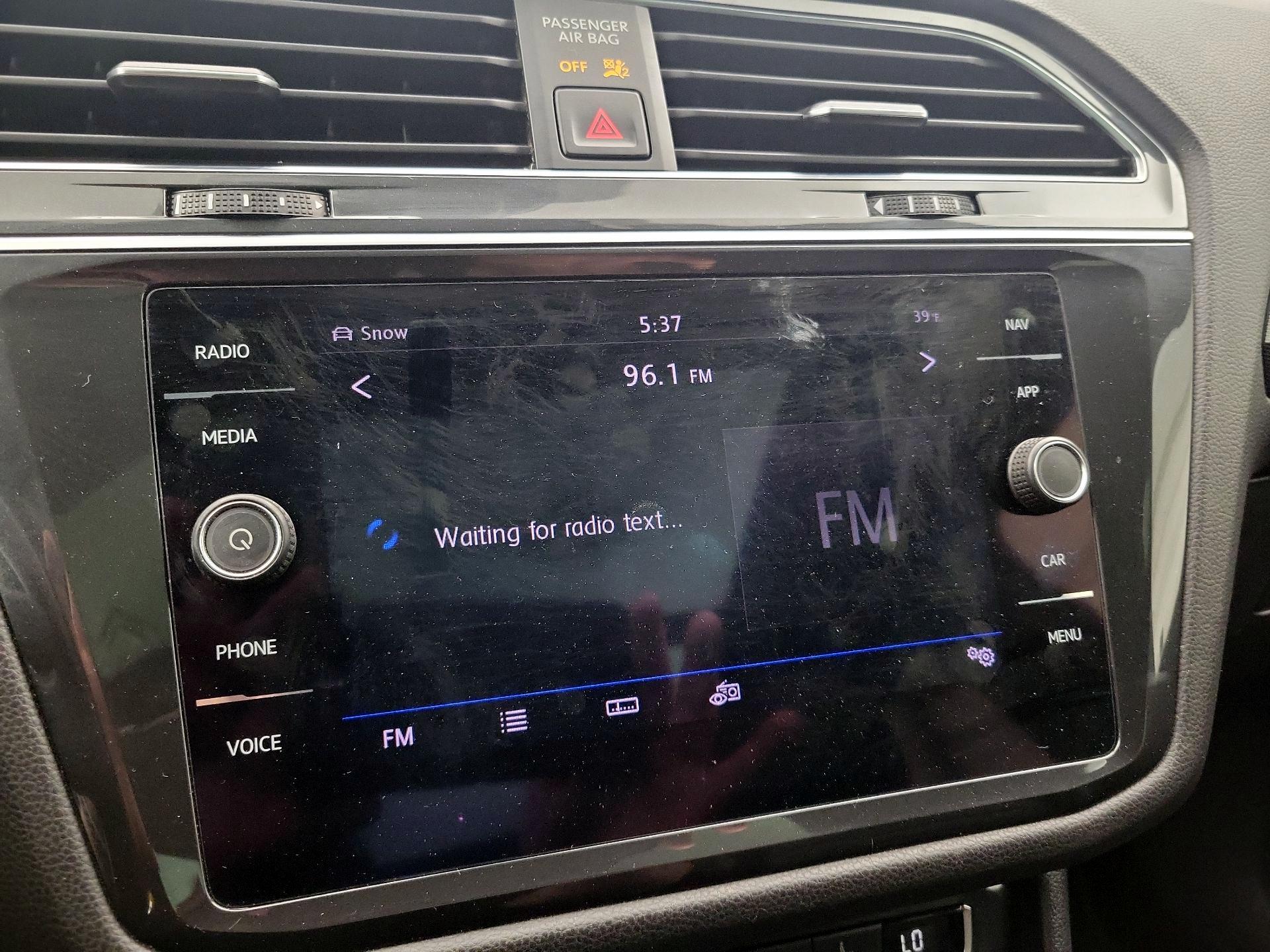 Thumbnail: 2019 Volkswagen Tiguan - 16