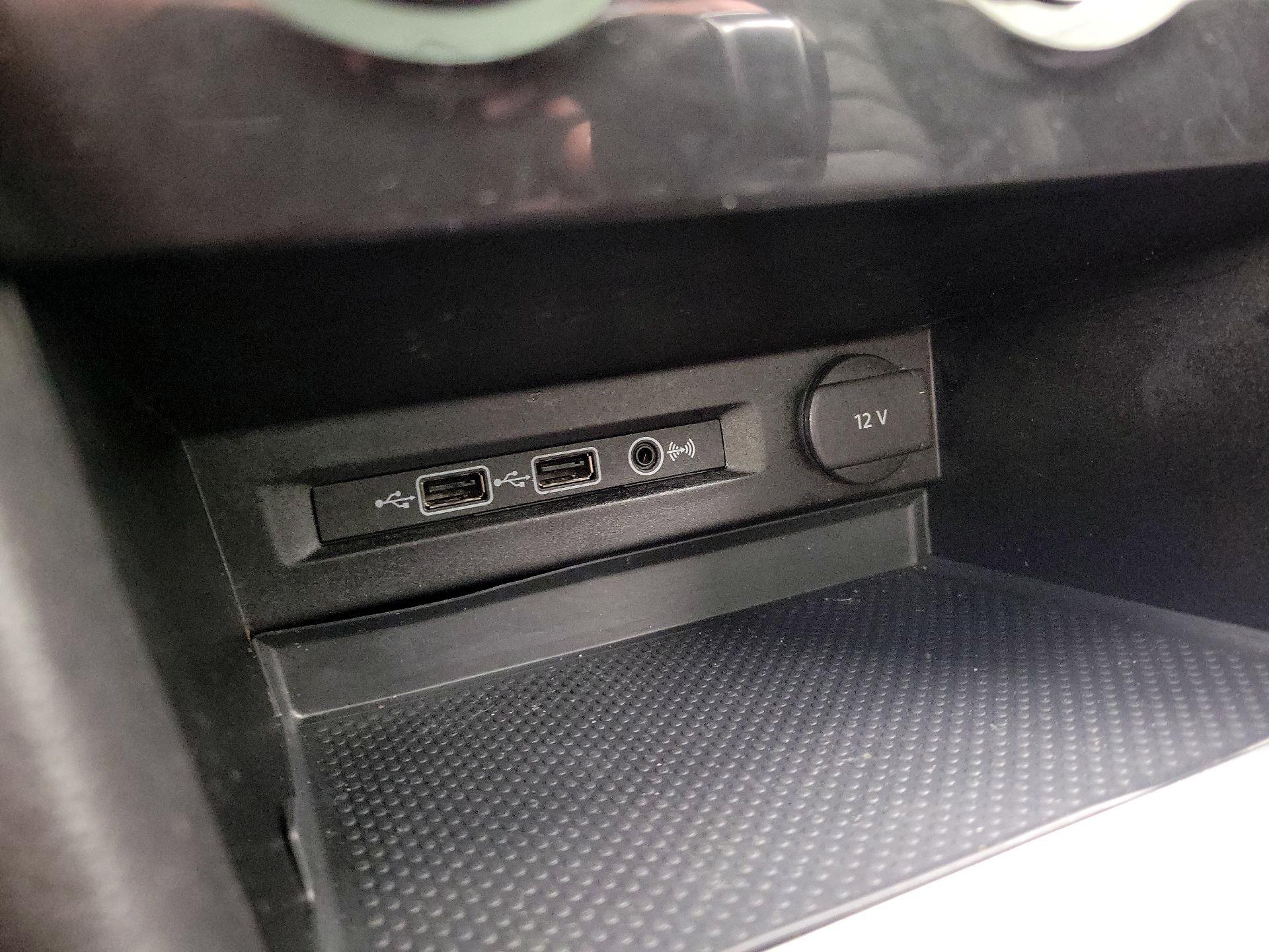 Thumbnail: 2019 Volkswagen Tiguan - 19