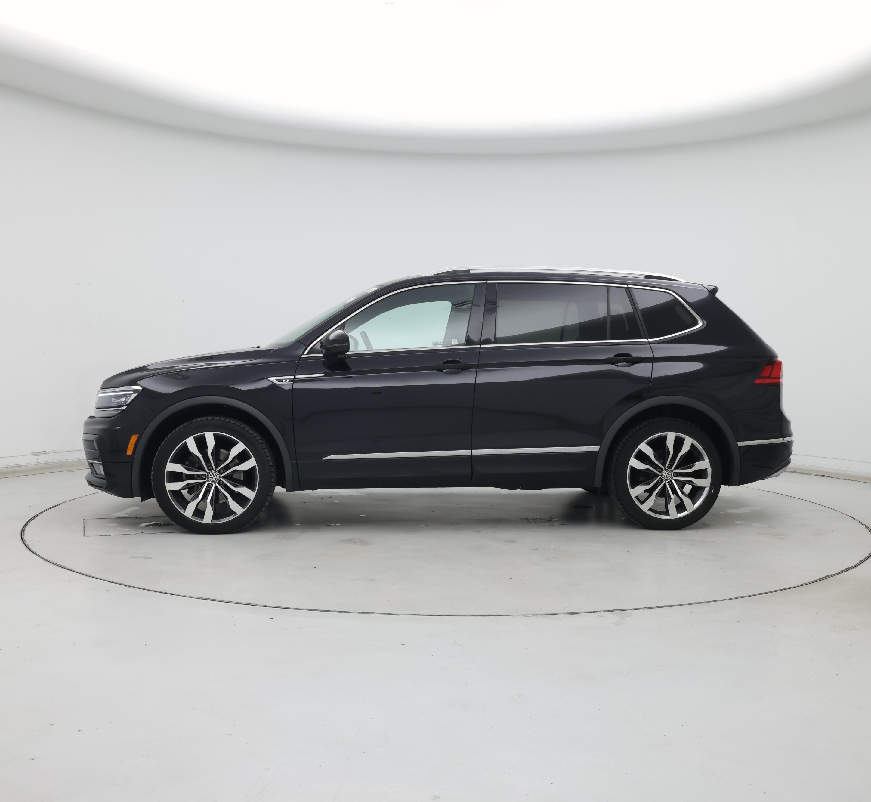 Thumbnail: 2019 Volkswagen Tiguan - 3