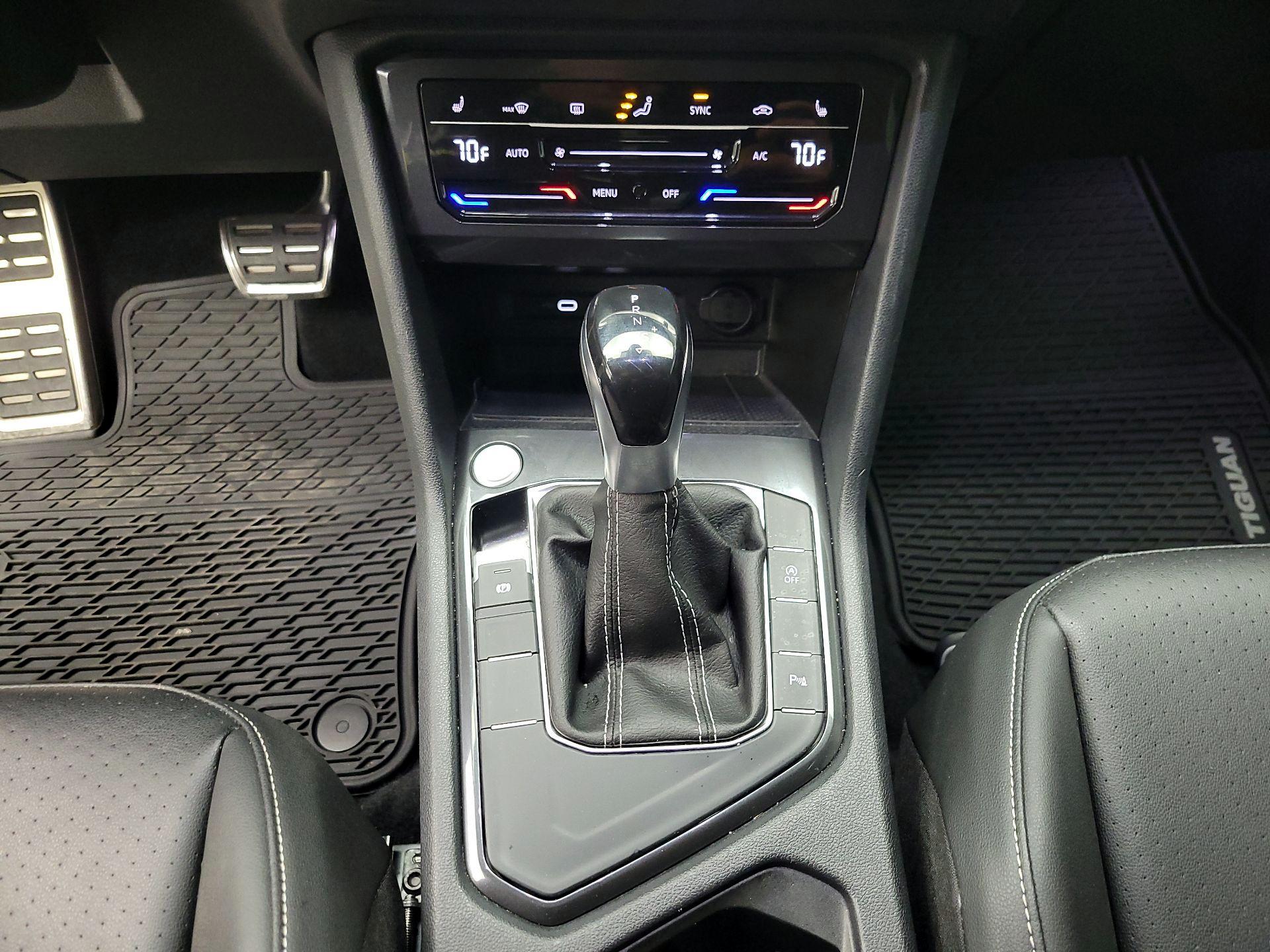 Thumbnail: 2023 Volkswagen Tiguan - 17