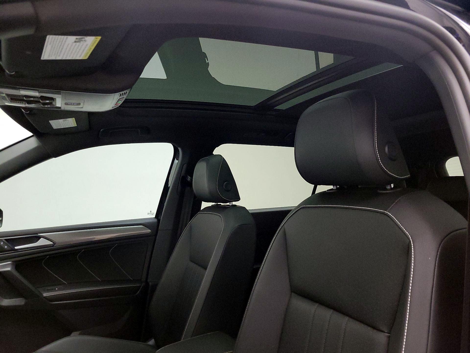 Thumbnail: 2023 Volkswagen Tiguan - 19