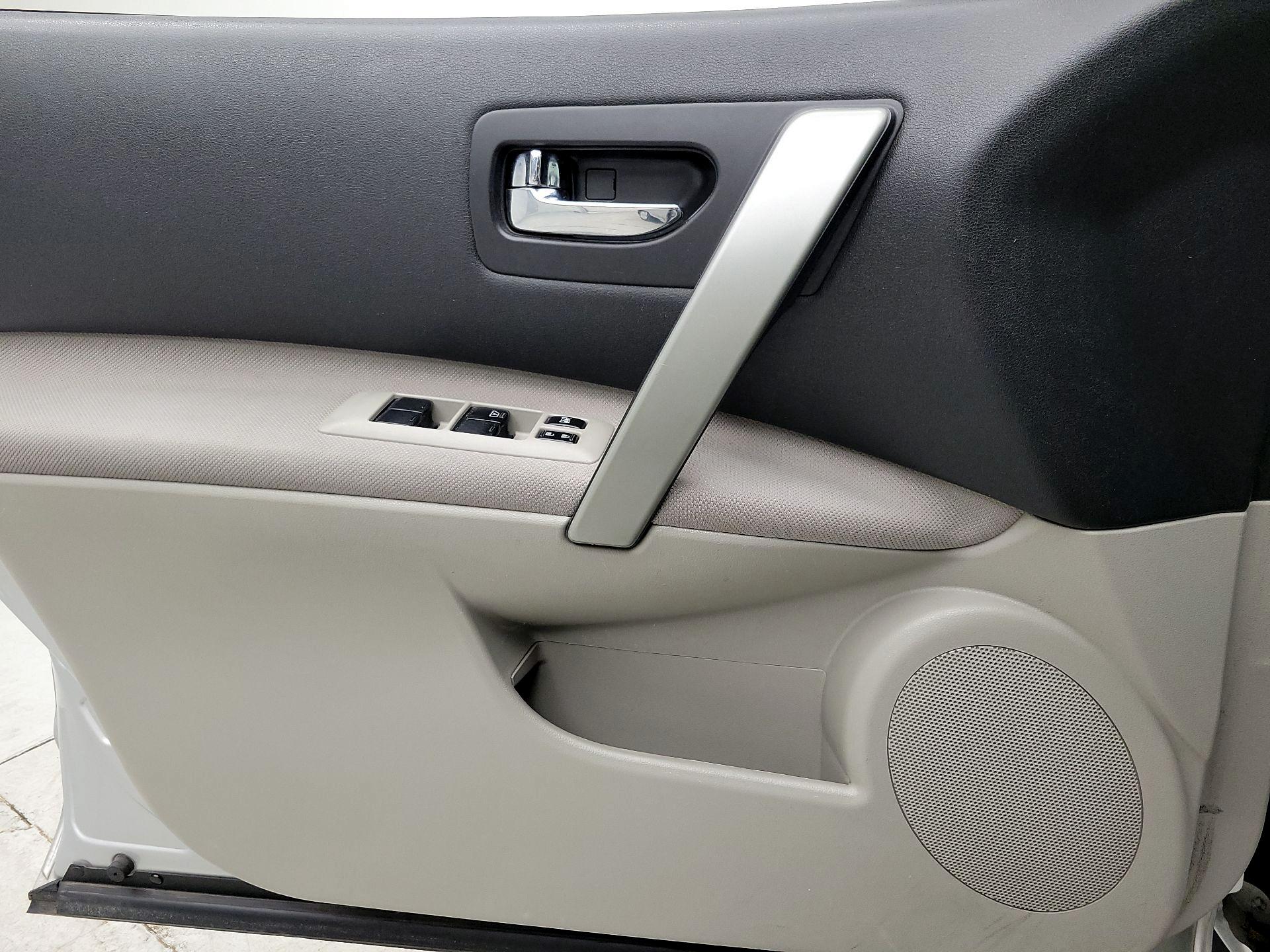 Thumbnail: 2014 Nissan Rogue - 12